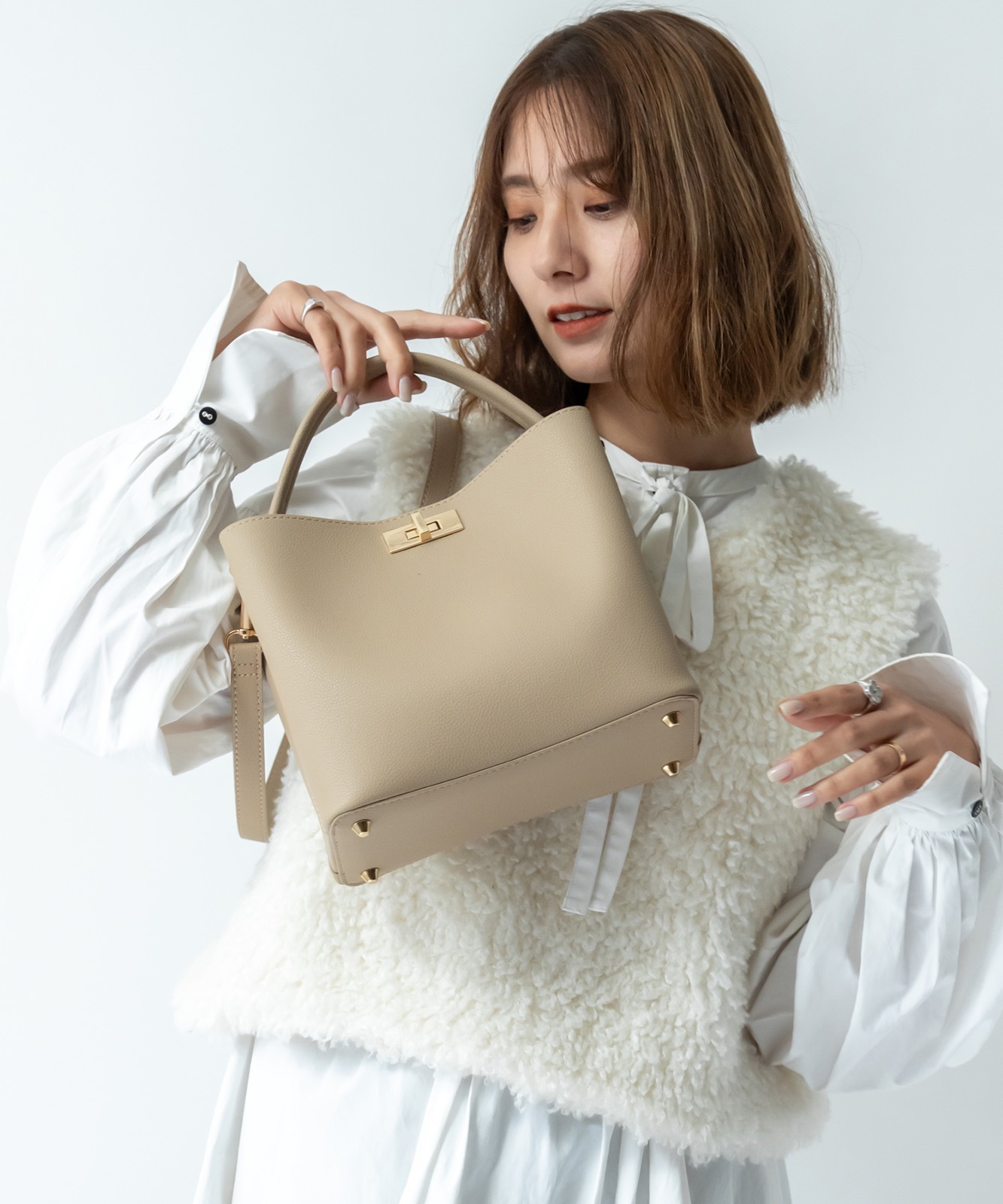 【 Rename 】 ワンハンドル 2way ハンドバッグ ショルダーバッグ レディース おしゃれ 高見え 上品 通勤 カジュアル 大人 女性 学生 RHG23045