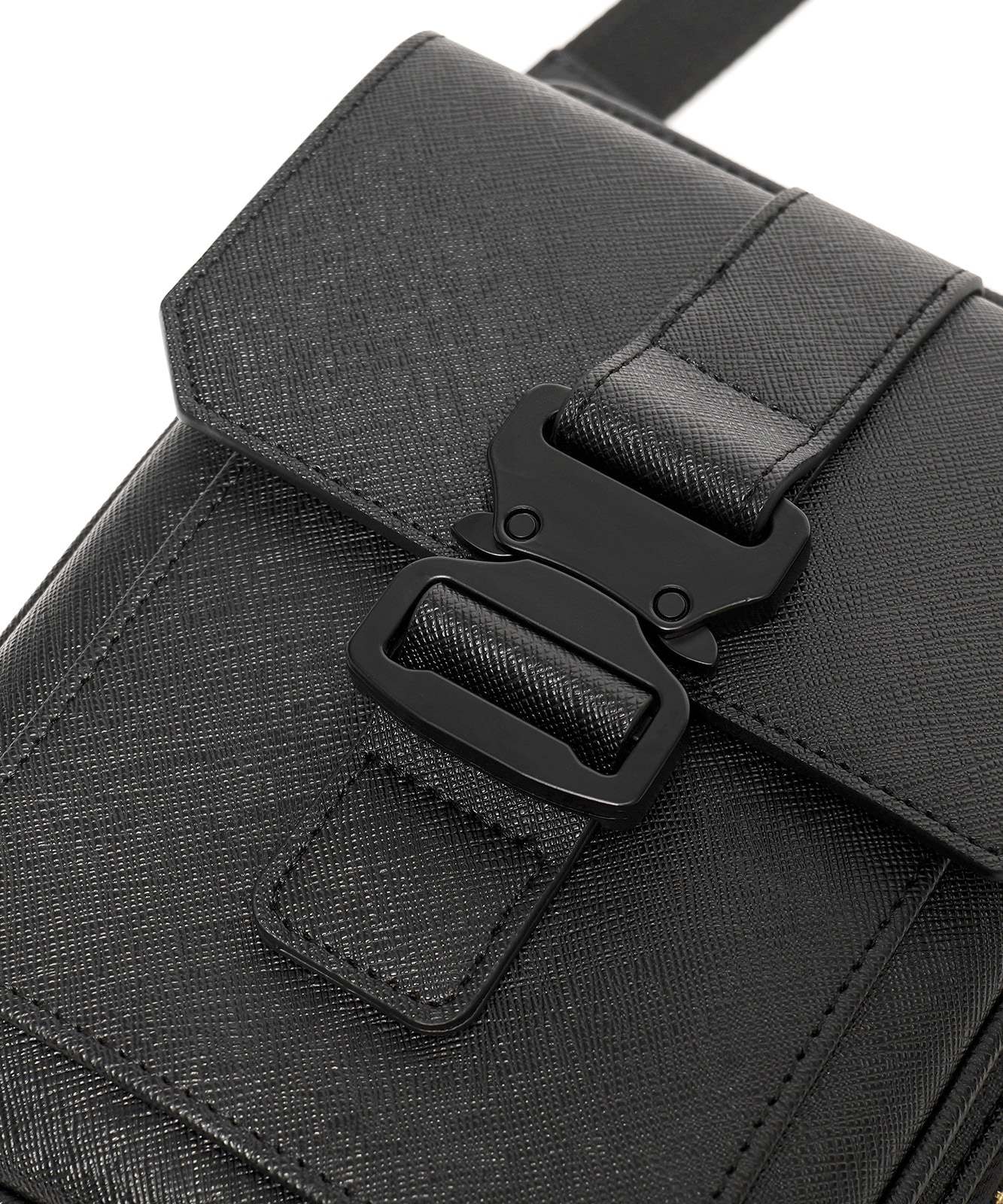 【初回分完売につき2月中旬発送】【DEVICE × GOUKIコラボ】ゴールドカラーバックル ショルダーバッグ DSG25072