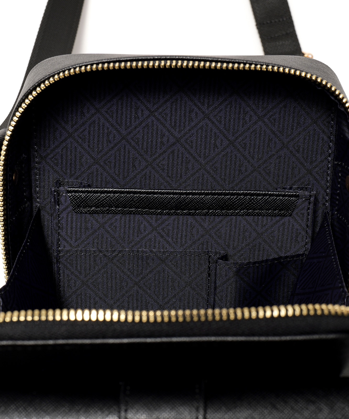 【初回分完売につき2月中旬発送】【DEVICE × GOUKIコラボ】ゴールドカラーバックル ショルダーバッグ DSG25072