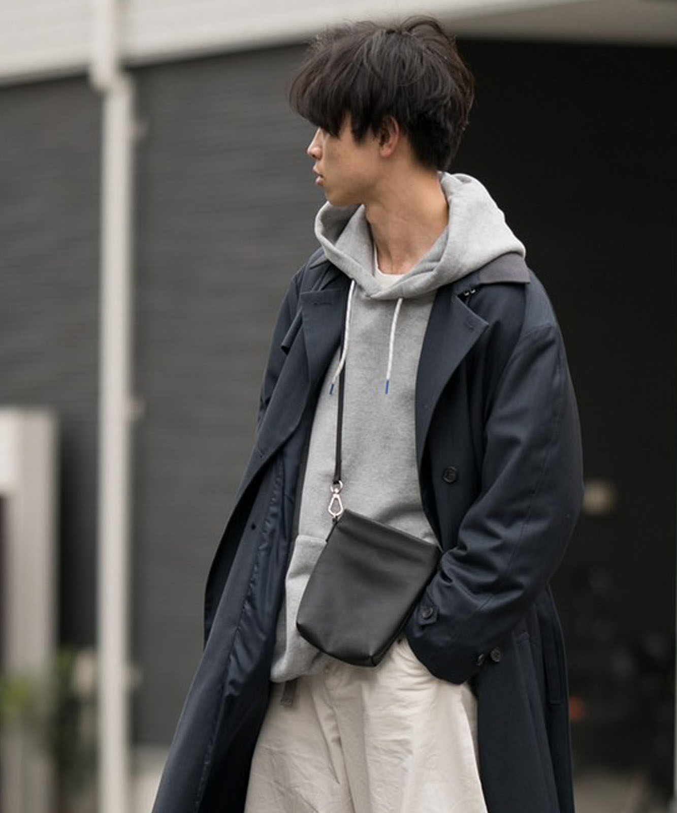 Rename 本革 縦型ミニショルダーバッグ