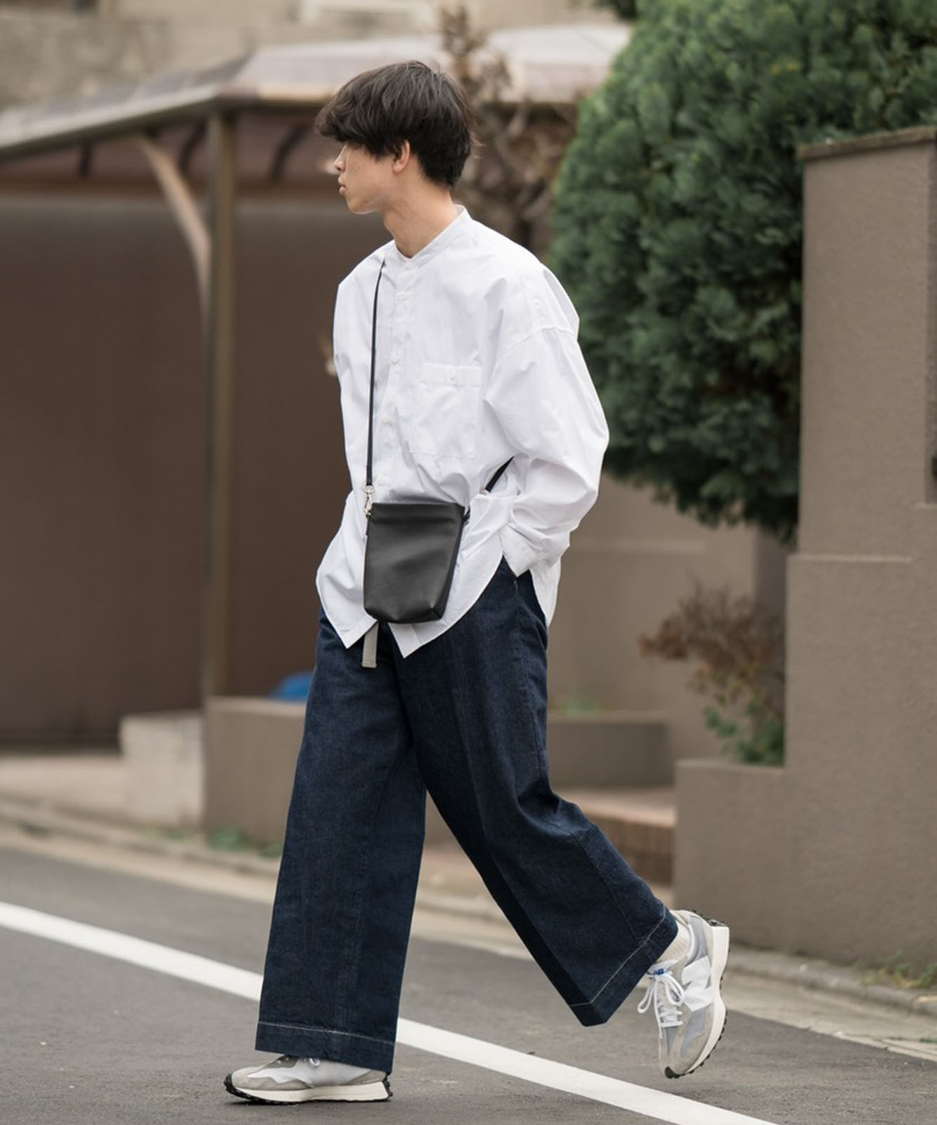 Rename 本革 縦型ミニショルダーバッグ