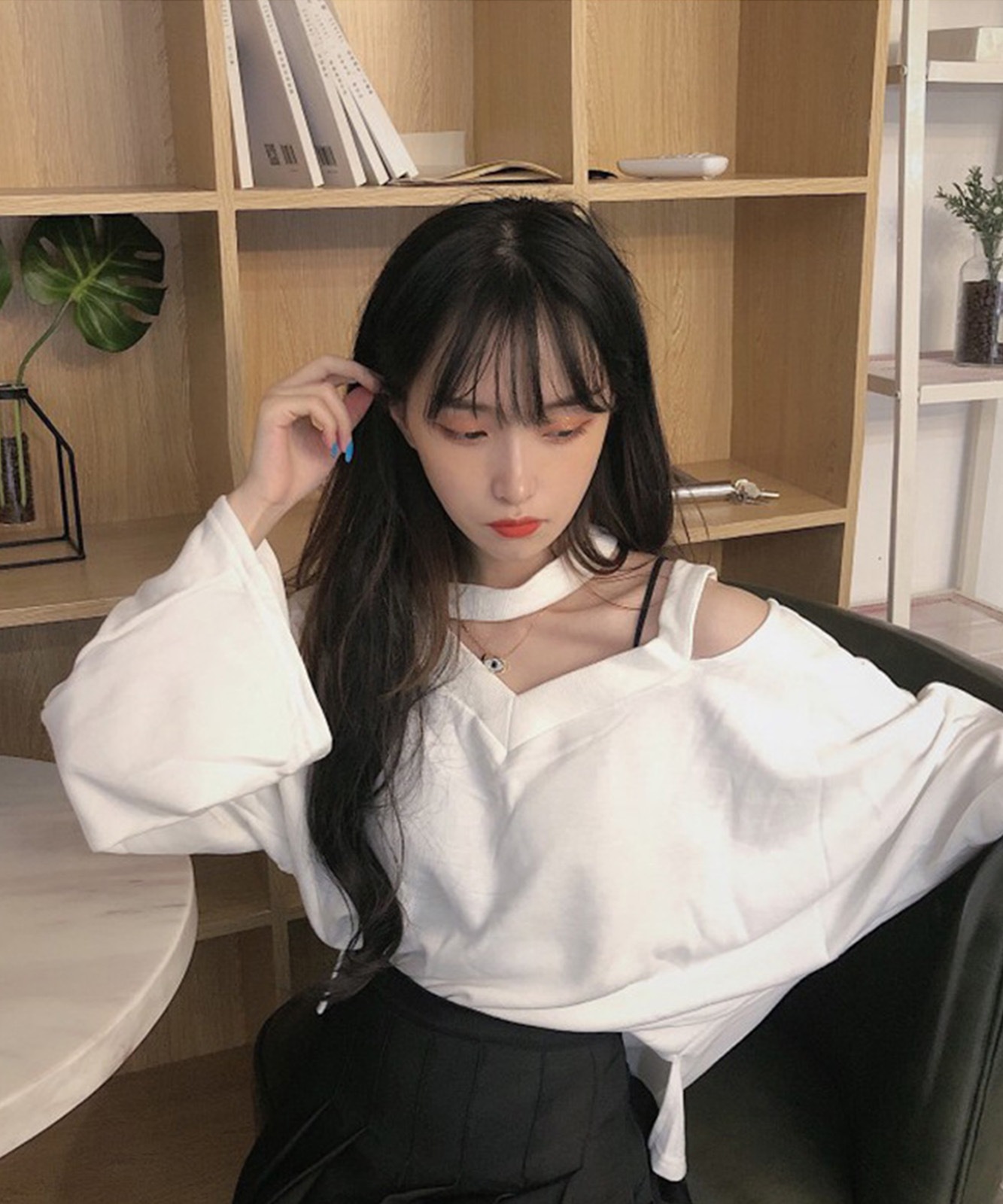 スタイルアップ カットアウト ルーズ 肌見せ 変形 トップス ロン スタイルアップ カットアウト ルーズ 肌見せ 変形 トップス ロン