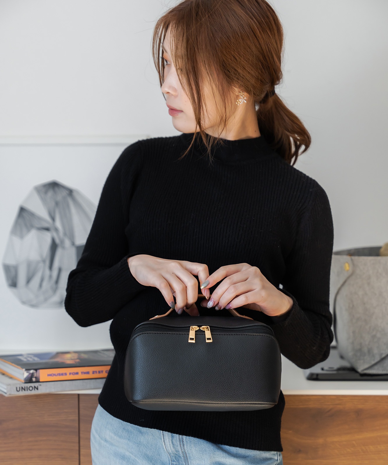 【 Rename 】 メイクポーチ レディース 大容量 多機能 フェイクレザー 上品 高級感 カジュアル オフィス ママ RPG23028