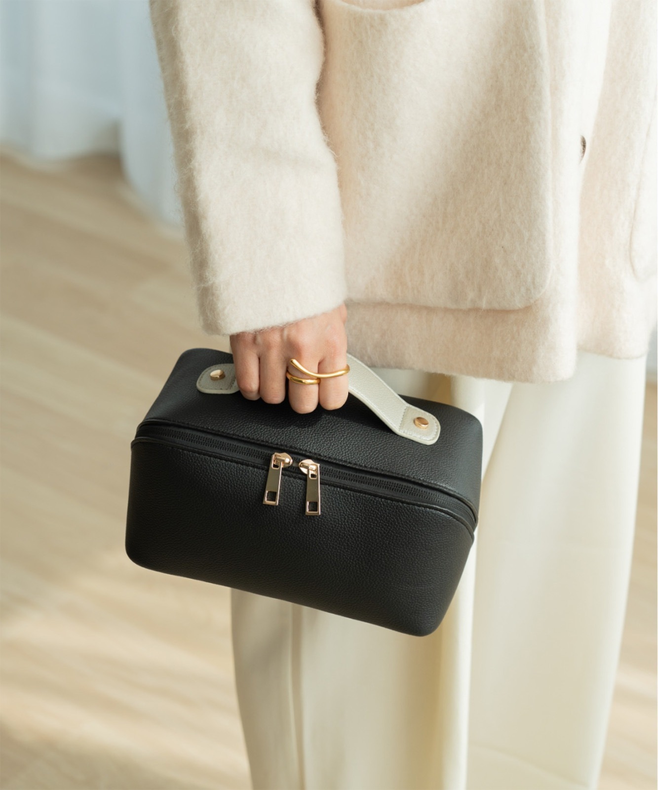 【 Rename 】 メイクポーチ レディース 大容量 多機能 フェイクレザー 上品 高級感 カジュアル オフィス ママ RPG23028