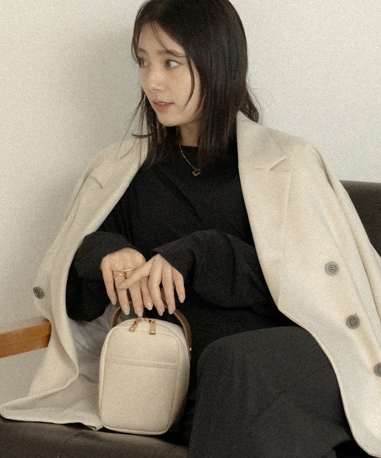 【 Rename 】 自立可能/がばっと開く ハンドル付き タテ型 メイクポーチ RPG25029