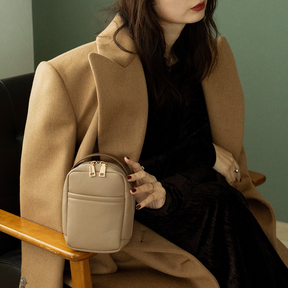 【 Rename 】 自立可能 メイクポーチ タテ型 自立 大容量 コンパクト 持ち手付き 取り外しポーチ 化粧ポーチ コスメポーチ 整理 RPG25029