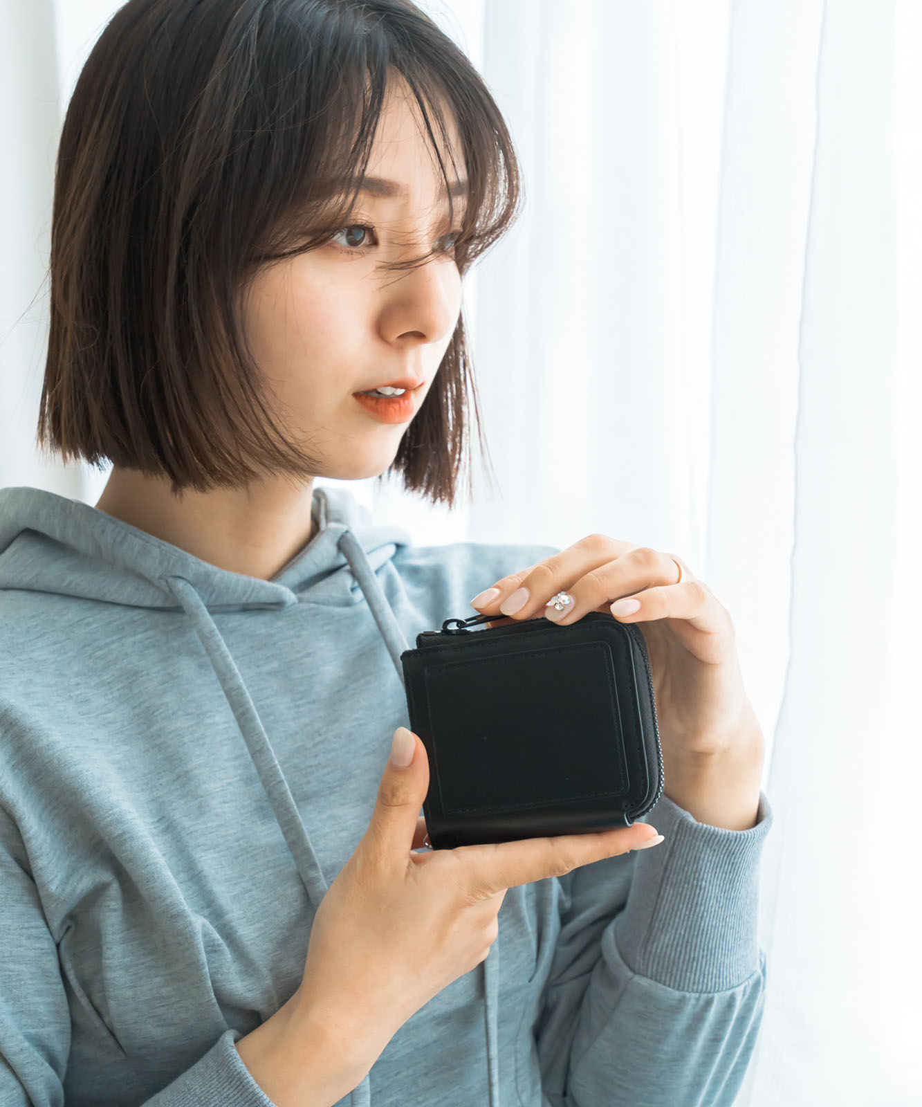 Rename グロッシーレザー モノクローム ウォレット