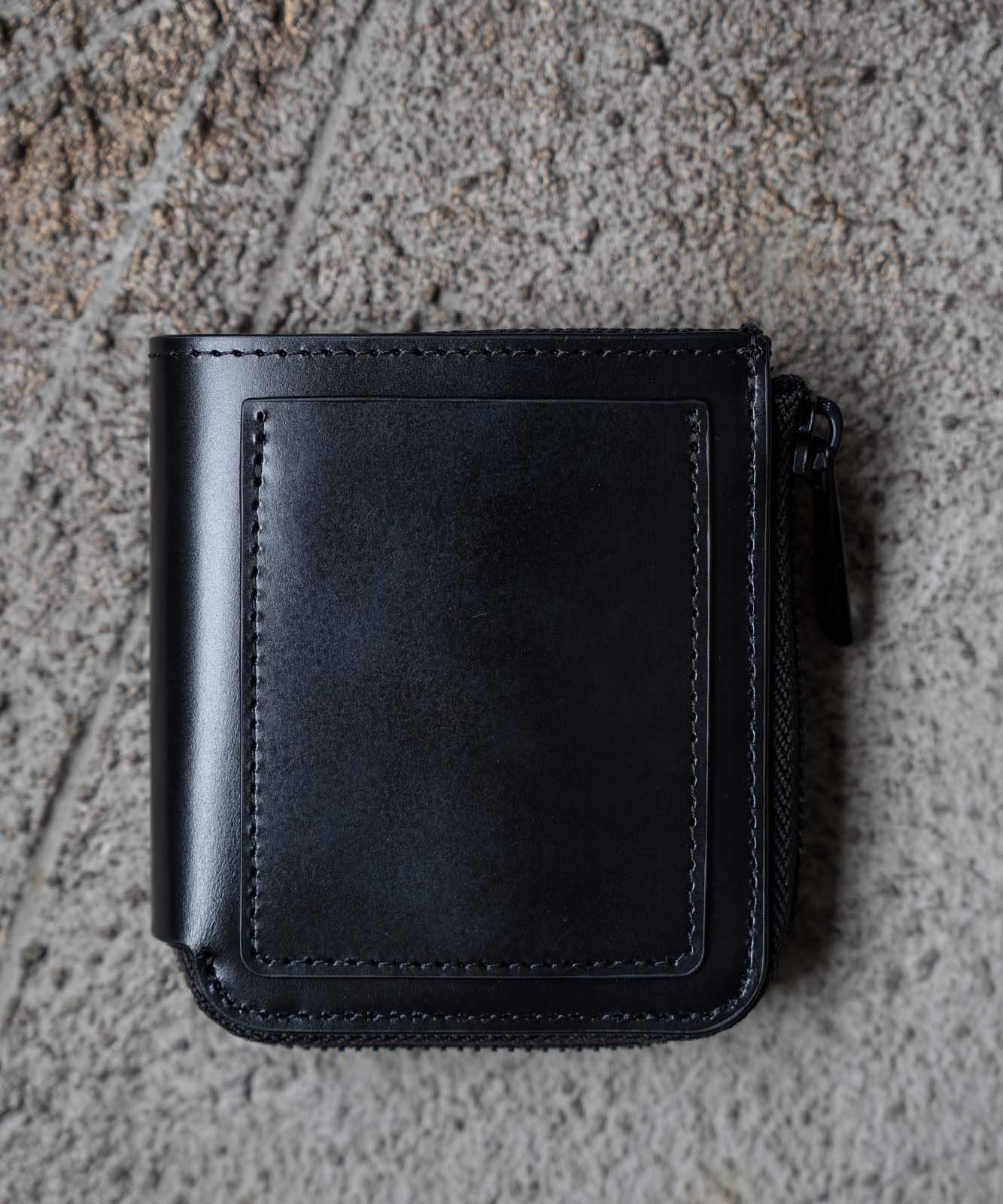 Rename グロッシーレザー モノクローム ウォレット