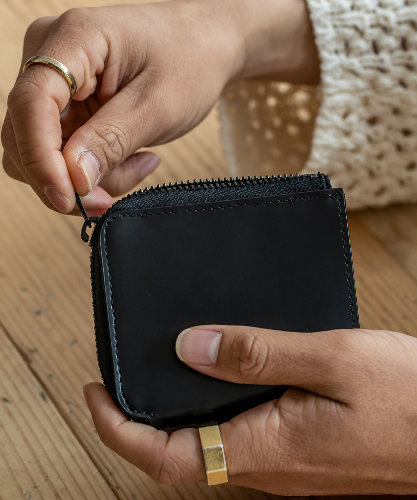 実務　名変 Rename グロッシーレザー モノクローム ウォレット RPL23059