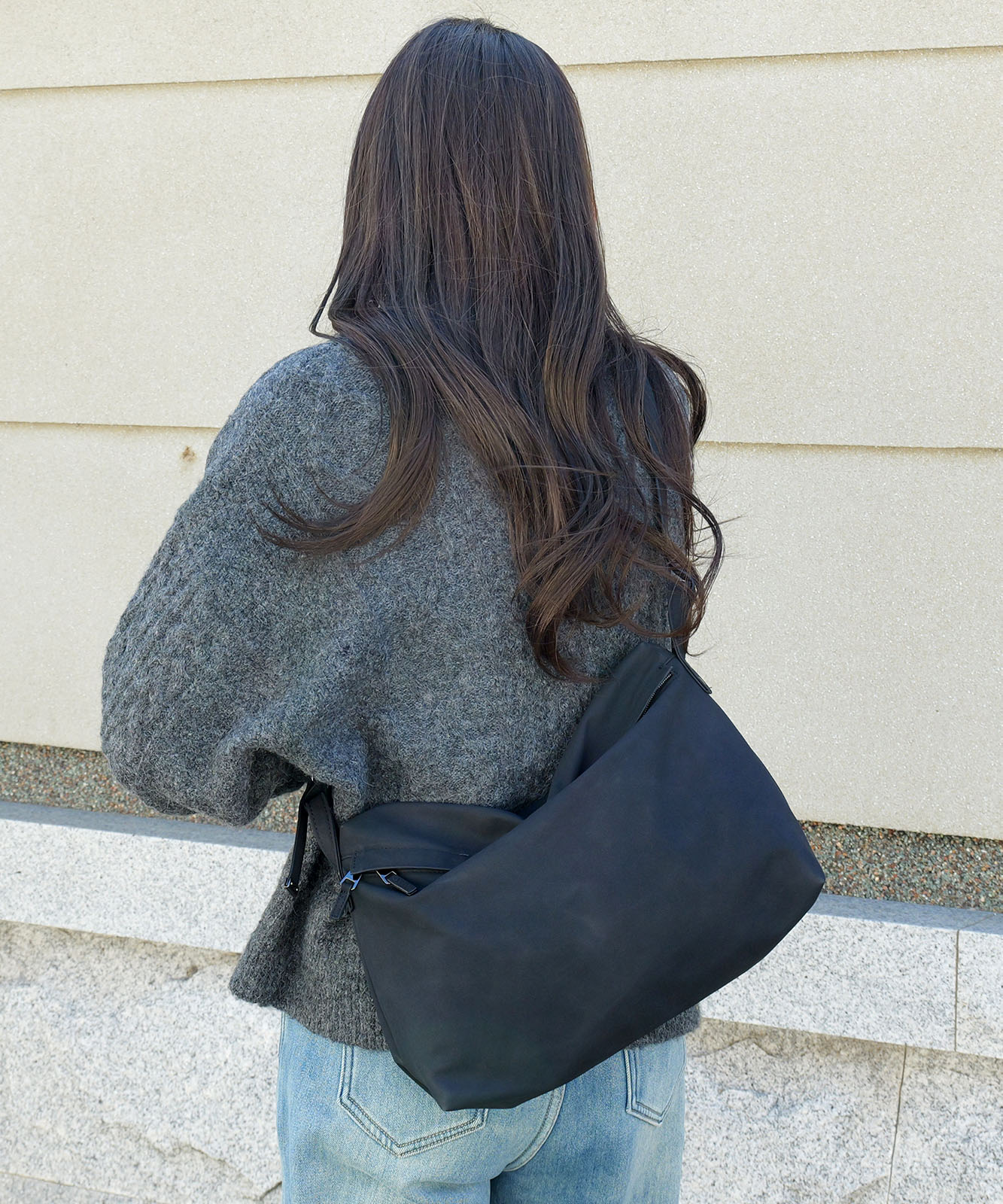 【 DEVICE 】 シャロウフラップ ショルダーバッグ 横長 斜めがけバッグ 合皮 フェイクレザー 軽量 大人カジュアル ヴィンテージライク トレンドバッグ メンズ レディース ユニセックス DSG25138