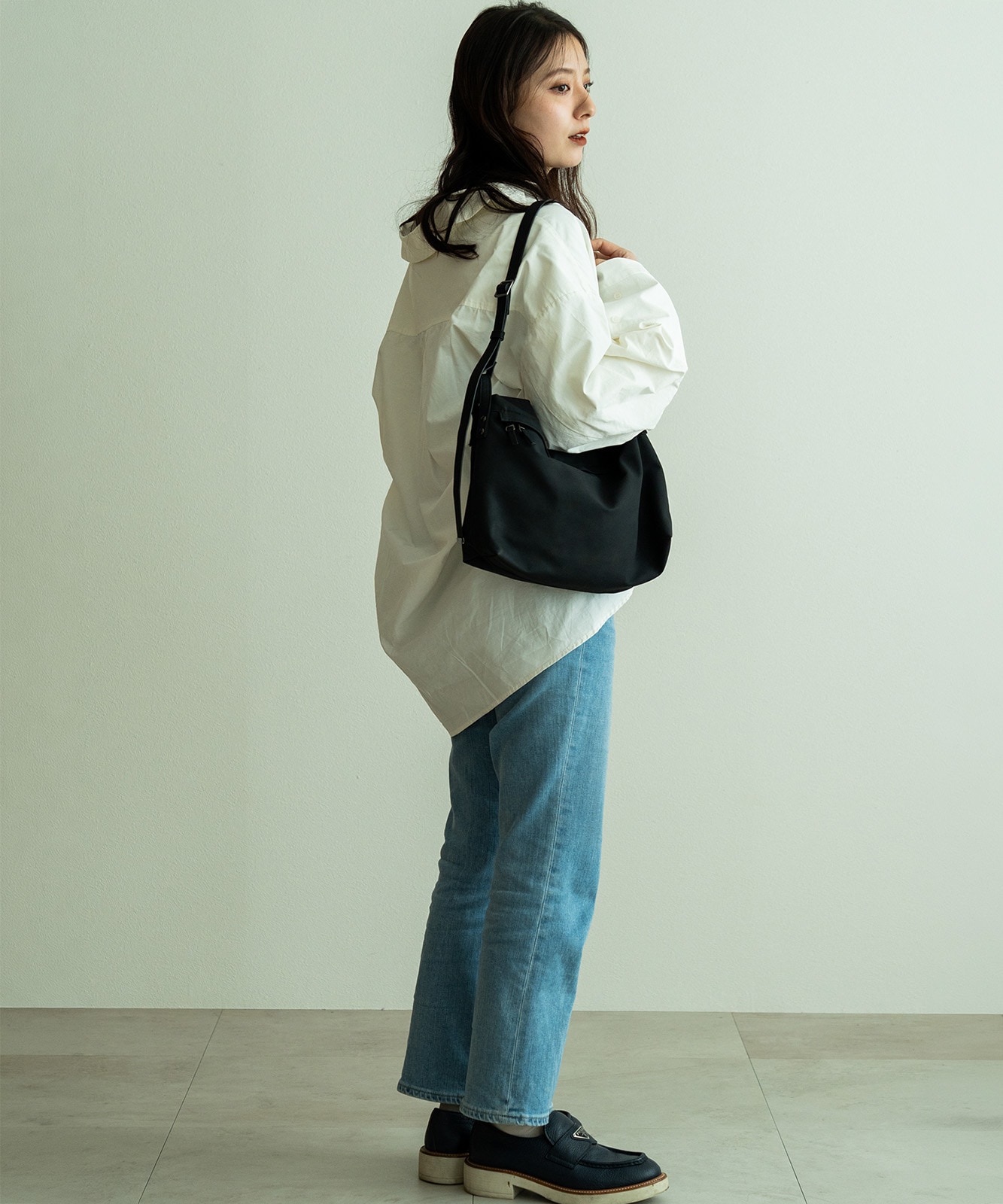 【 DEVICE 】 シャロウフラップ ショルダーバッグ 横長 斜めがけバッグ 合皮 フェイクレザー 軽量 大人カジュアル ヴィンテージライク トレンドバッグ メンズ レディース ユニセックス DSG25138