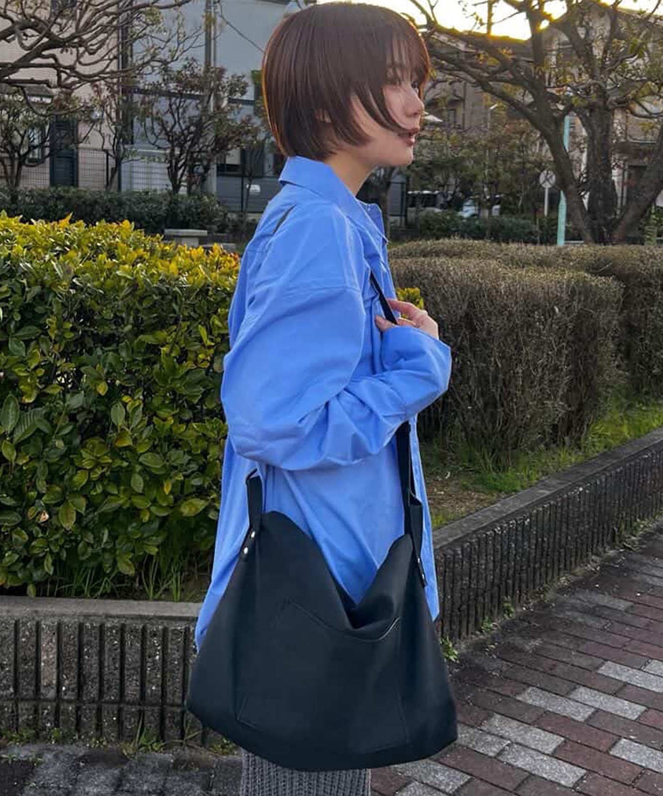 【 DEVICE 】 シャロウフラップ ショルダーバッグ 横長 斜めがけバッグ 合皮 フェイクレザー 軽量 大人カジュアル ヴィンテージライク トレンドバッグ メンズ レディース ユニセックス DSG25138