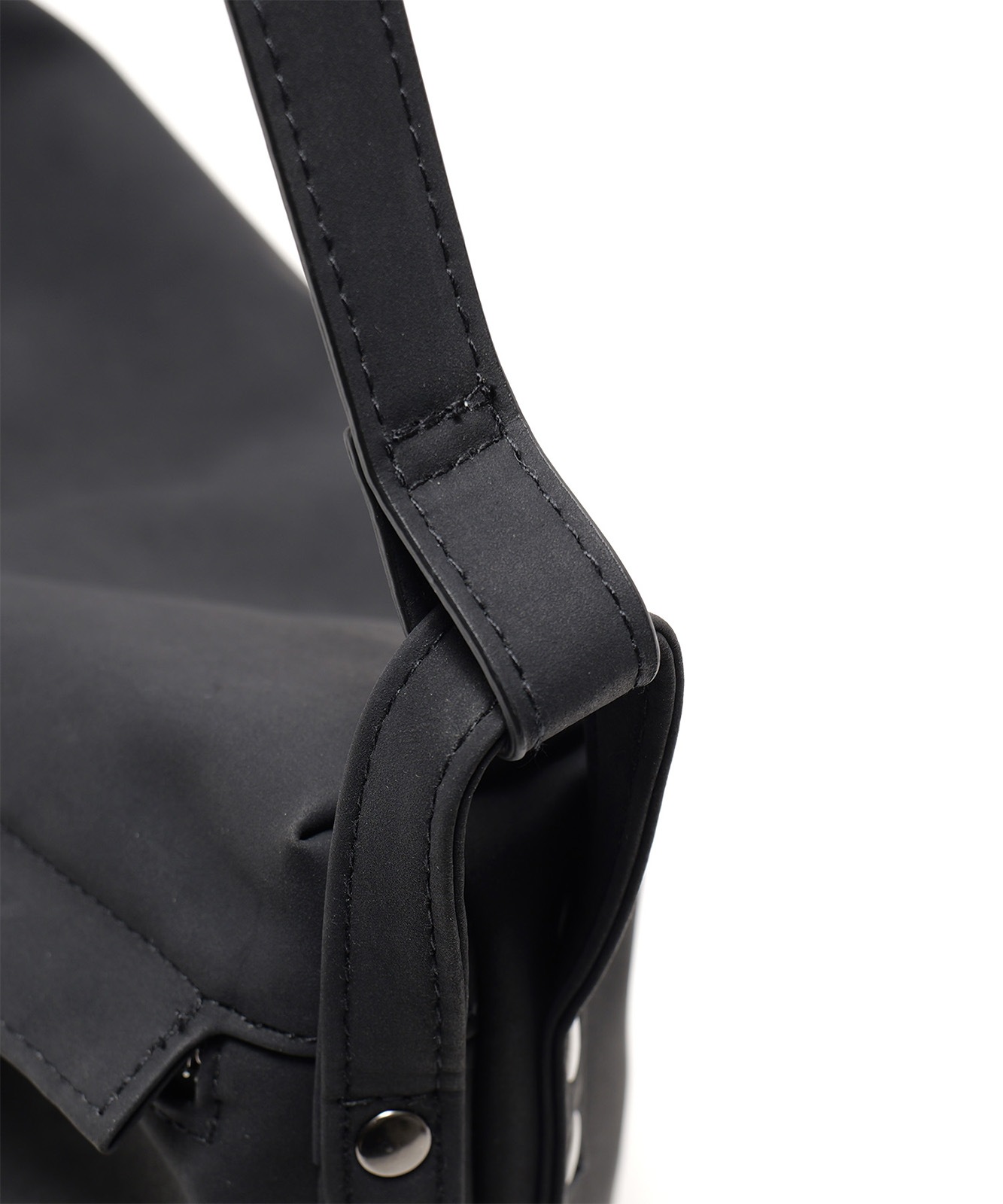 【 DEVICE 】 シャロウフラップ ショルダーバッグ 横長 斜めがけバッグ 合皮 フェイクレザー 軽量 大人カジュアル ヴィンテージライク トレンドバッグ メンズ レディース ユニセックス DSG25138