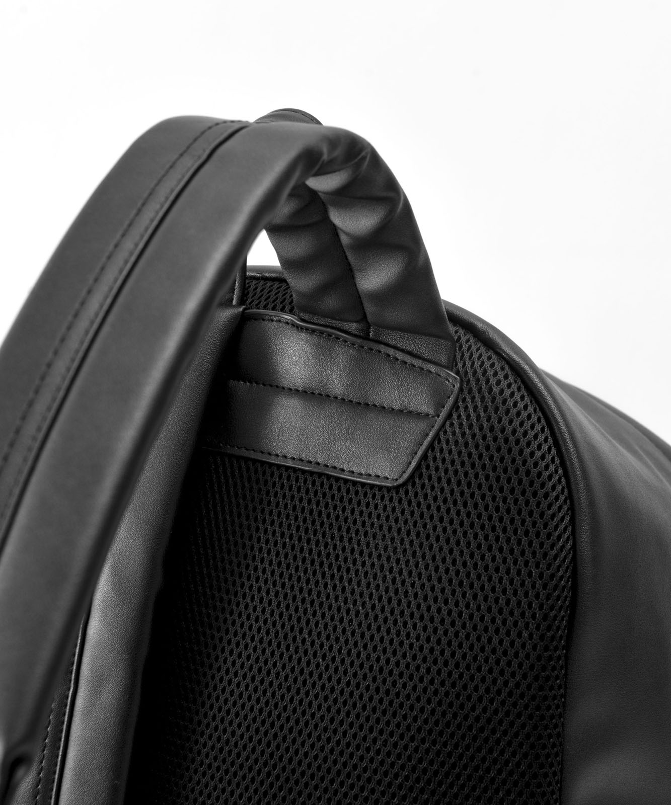 DEVICE+ スクエア バックパック