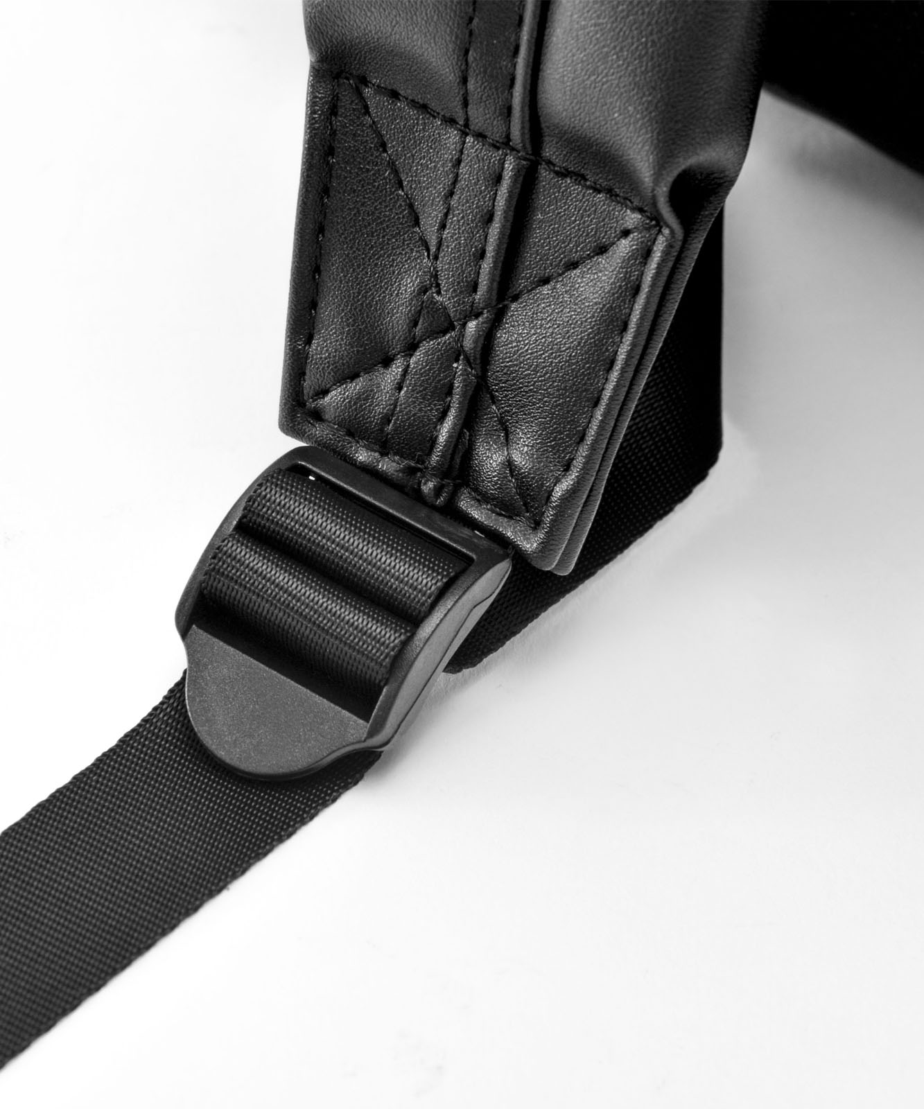 DEVICE+ スクエア バックパック