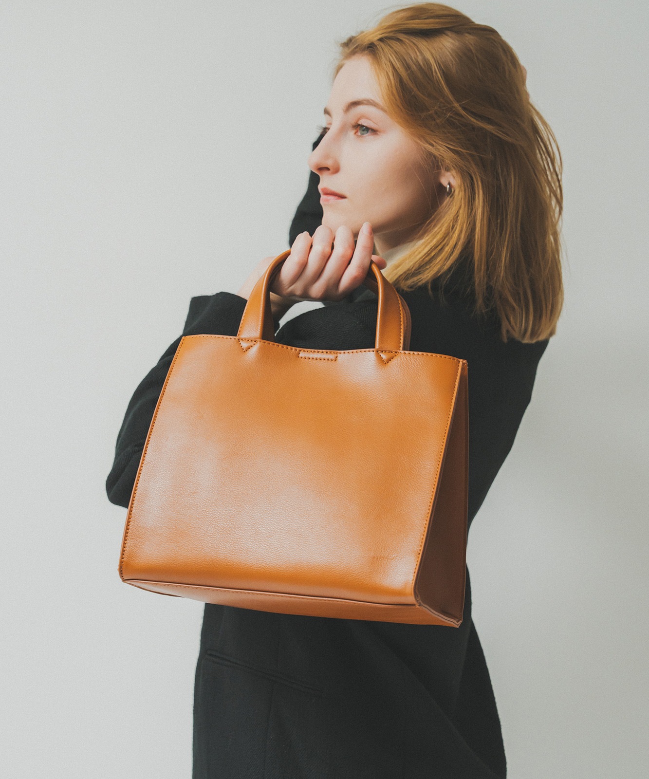 【 Rename 】 カウレザー スクエア ミニトートバッグ 本革 レディース メンズ ユニセックス おしゃれ 通勤 通学 ママバッグ RTL23089