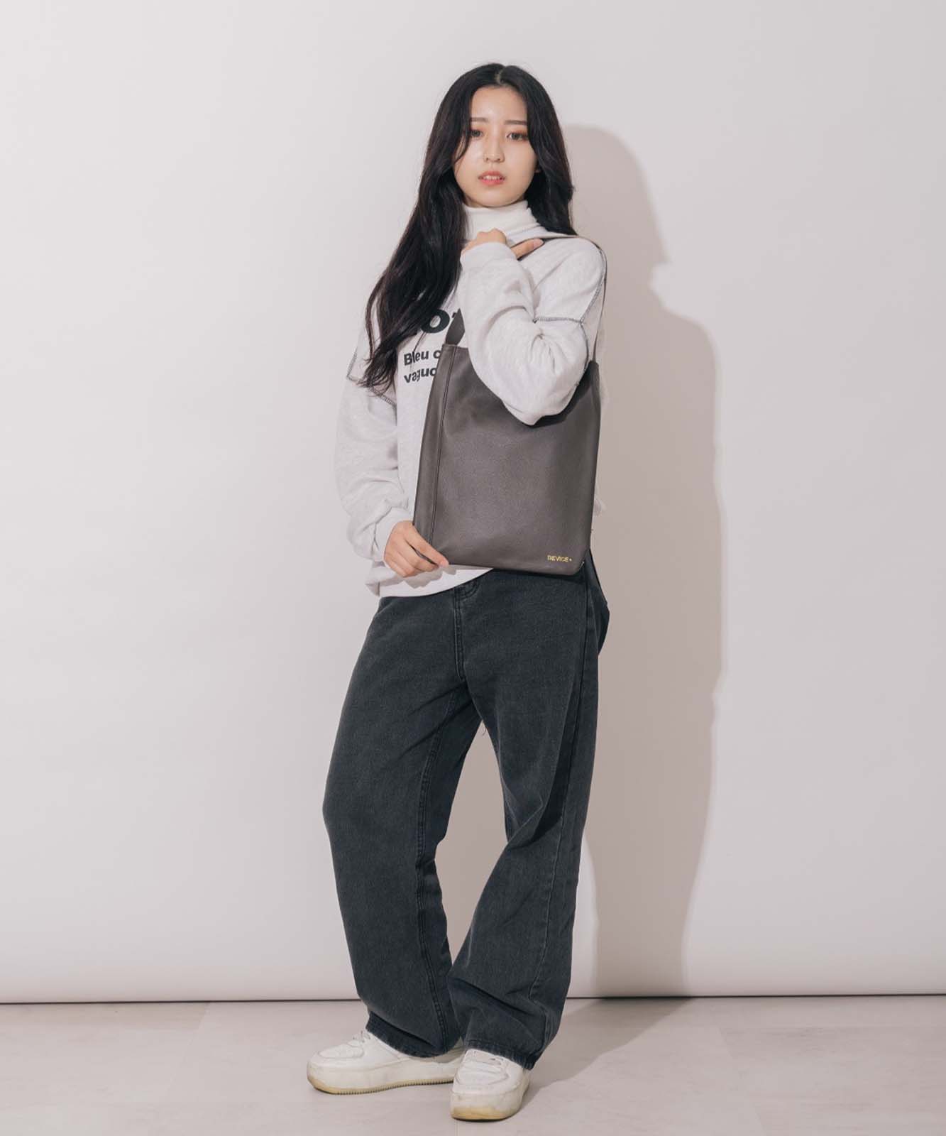 DEVICE＋　 カウレザー オリジナルロゴ ショルダーバッグ 