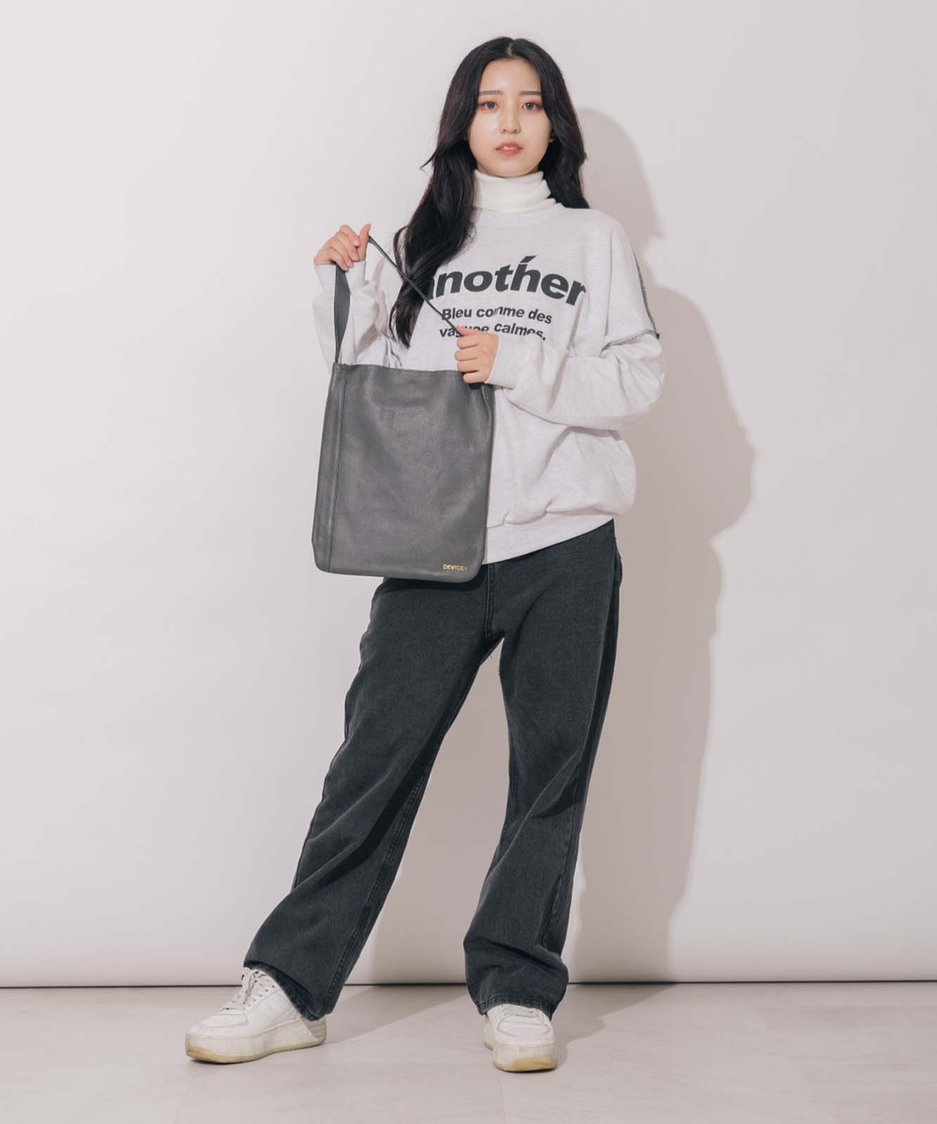 DEVICE＋　 カウレザー オリジナルロゴ ショルダーバッグ 