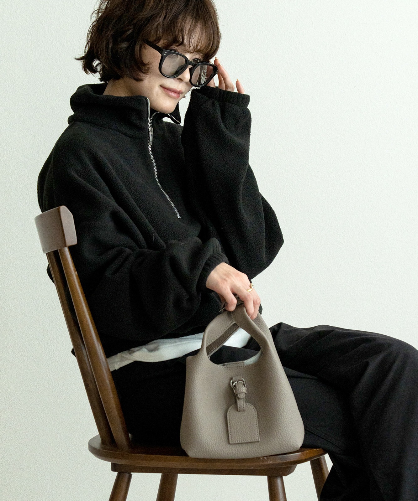 【 DEVICE select 】 ハンドバッグ レディース 2WAY ショルダーバッグ ポーチ付き キューブバッグ 斜めがけ ミニバッグ バケツ型 自立 高見え ZHG26036
