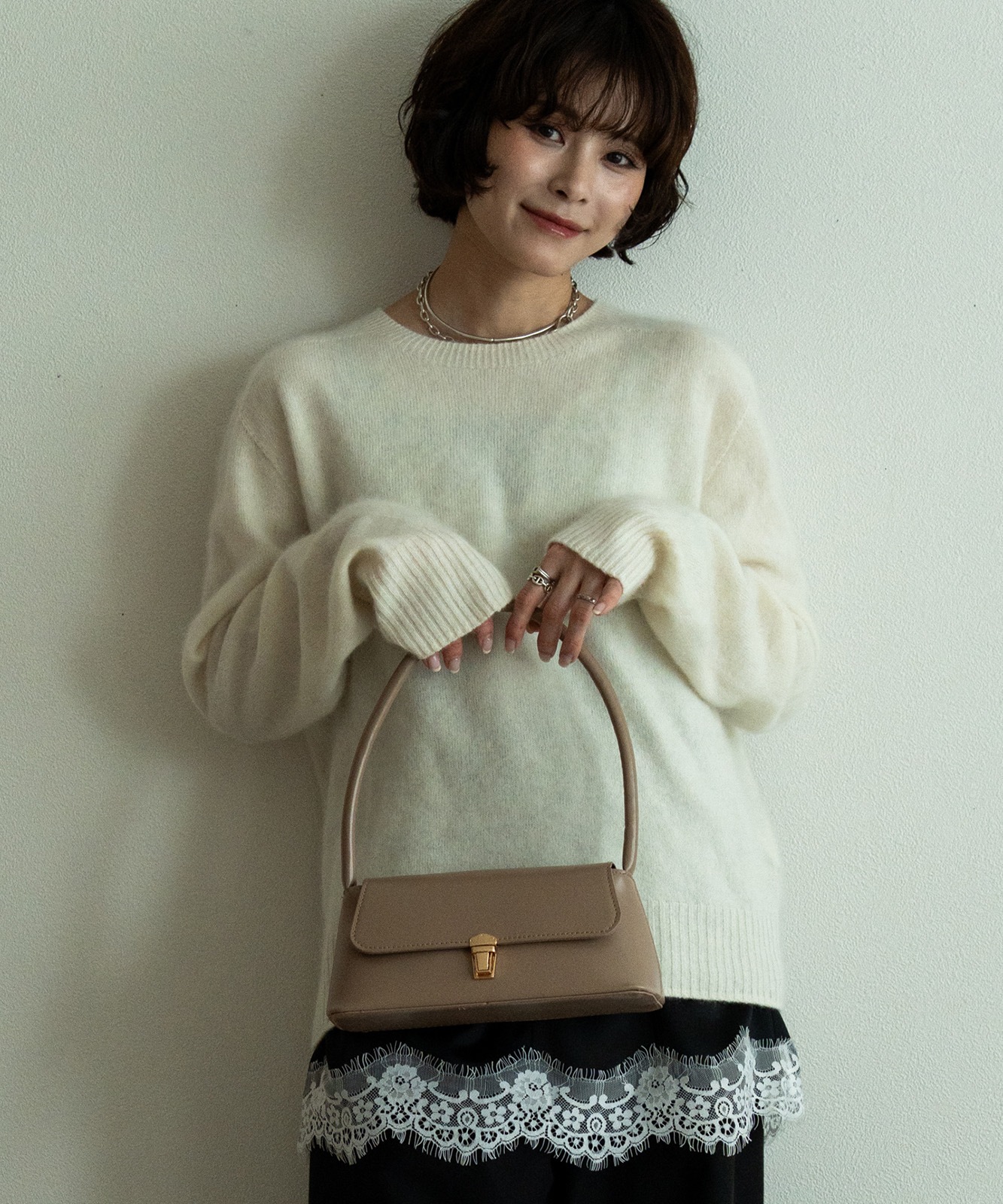 【 DEVICE select 】 ハンドバッグ レディース 横長 ワンハンドル 小さめ 黒 自立 ミニマル ボックスバッグ フォーマル 結婚式 入学式 2WAY ショルダー ZHG26020