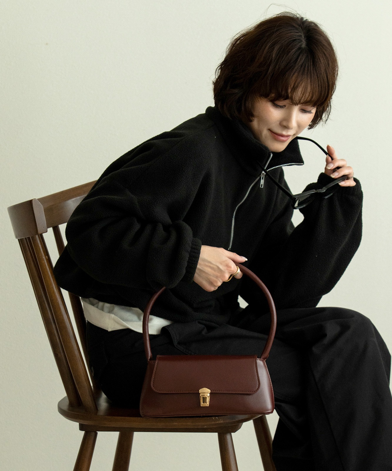 【 DEVICE select 】 ハンドバッグ レディース 横長 ワンハンドル 小さめ 黒 自立 ミニマル ボックスバッグ フォーマル 結婚式 入学式 2WAY ショルダー ZHG26020