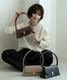 【 DEVICE select 】 ハンドバッグ レディース 横長 ワンハンドル 小さめ 黒 自立 ミニマル ボックスバッグ フォーマル 結婚式 入学式 2WAY ショルダー ZHG26020