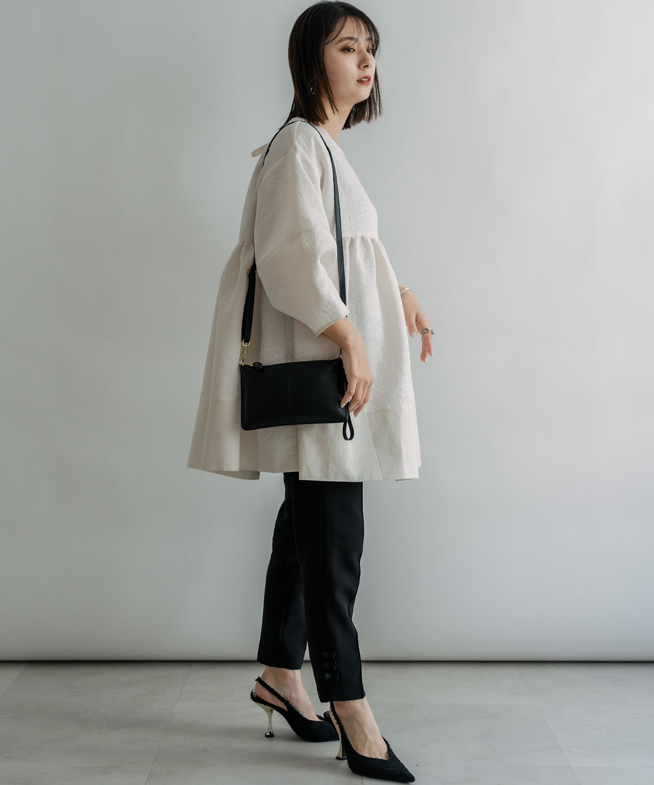 DEVICE select 本革 スリムミニショルダーバッグ サコッシュ メンズ レディース ユニセックス