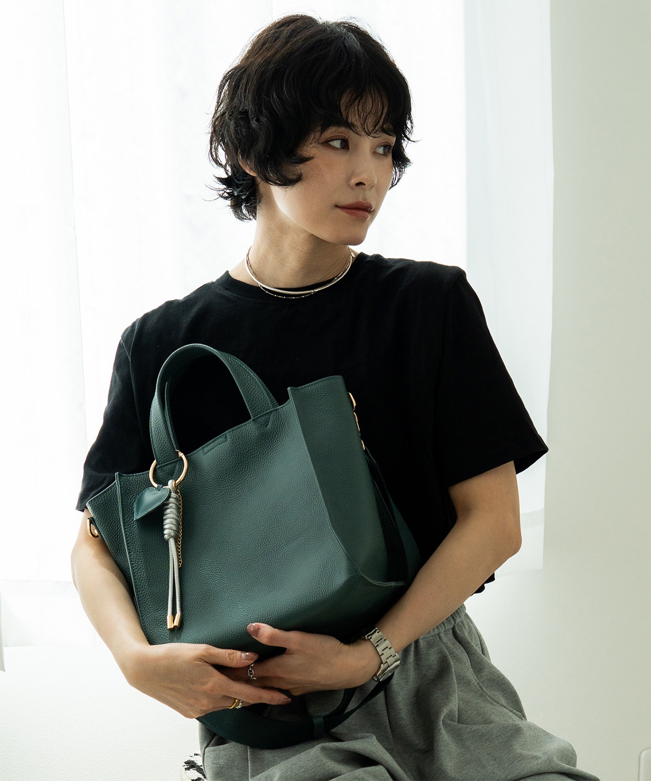 【 Rename 】 本革 カウレザー スクエア 2way ショルダーバッグ ハンドバッグ チャーム付き 保冷ポケット レディース メンズ ユニセックス RTL26010
