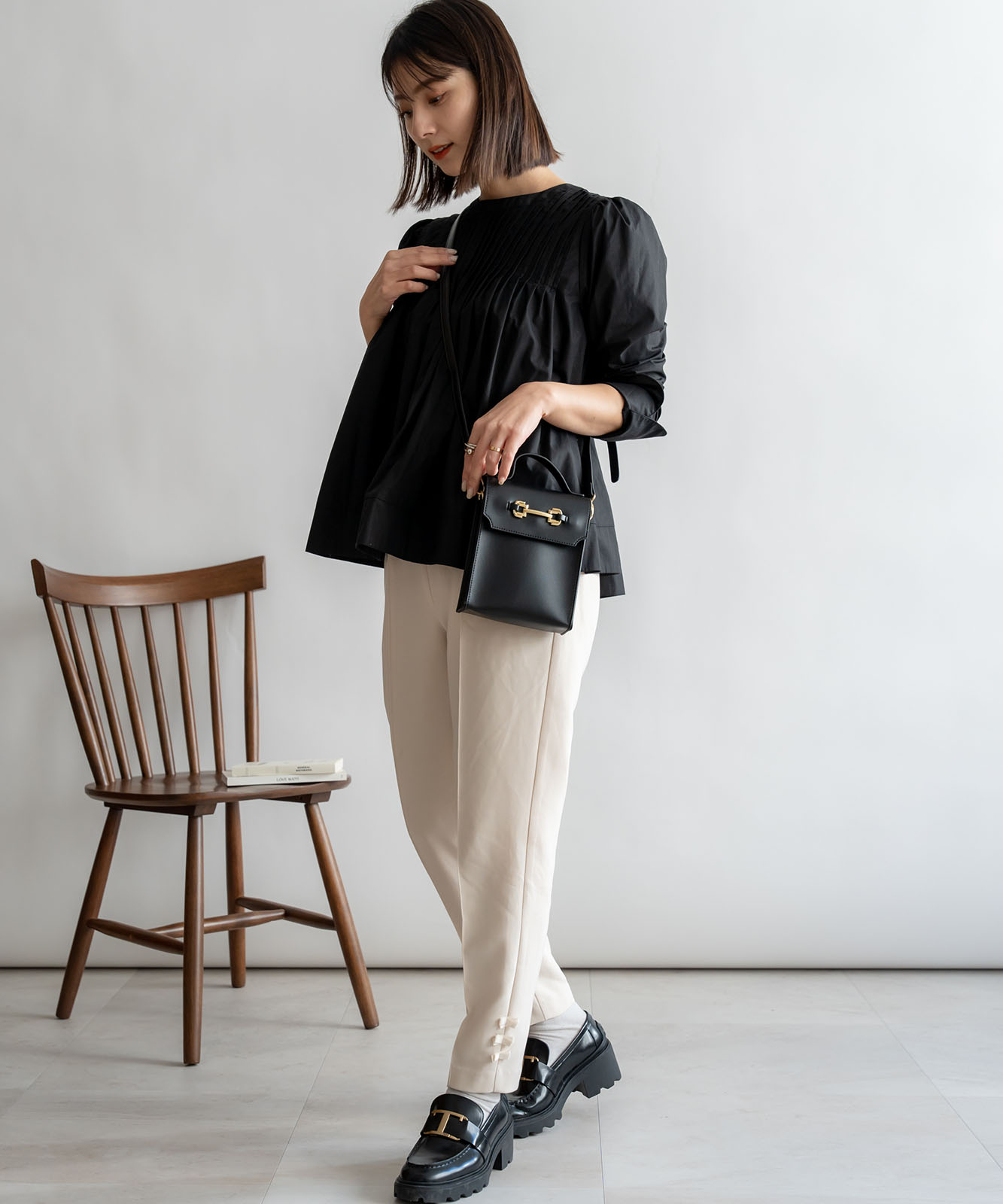 Rename ゴールドカラーバックル スクエア ミニショルダーバッグ