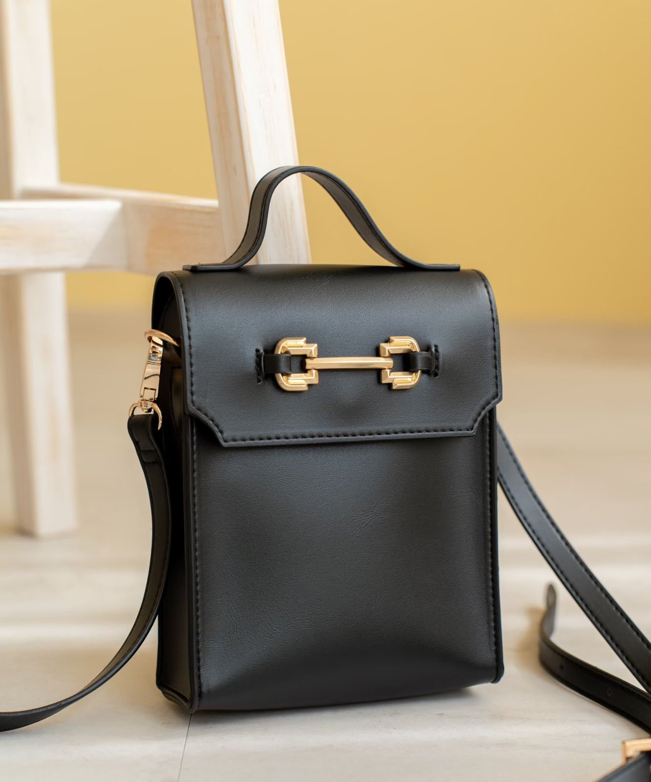 Rename ゴールドカラーバックル スクエア ミニショルダーバッグ