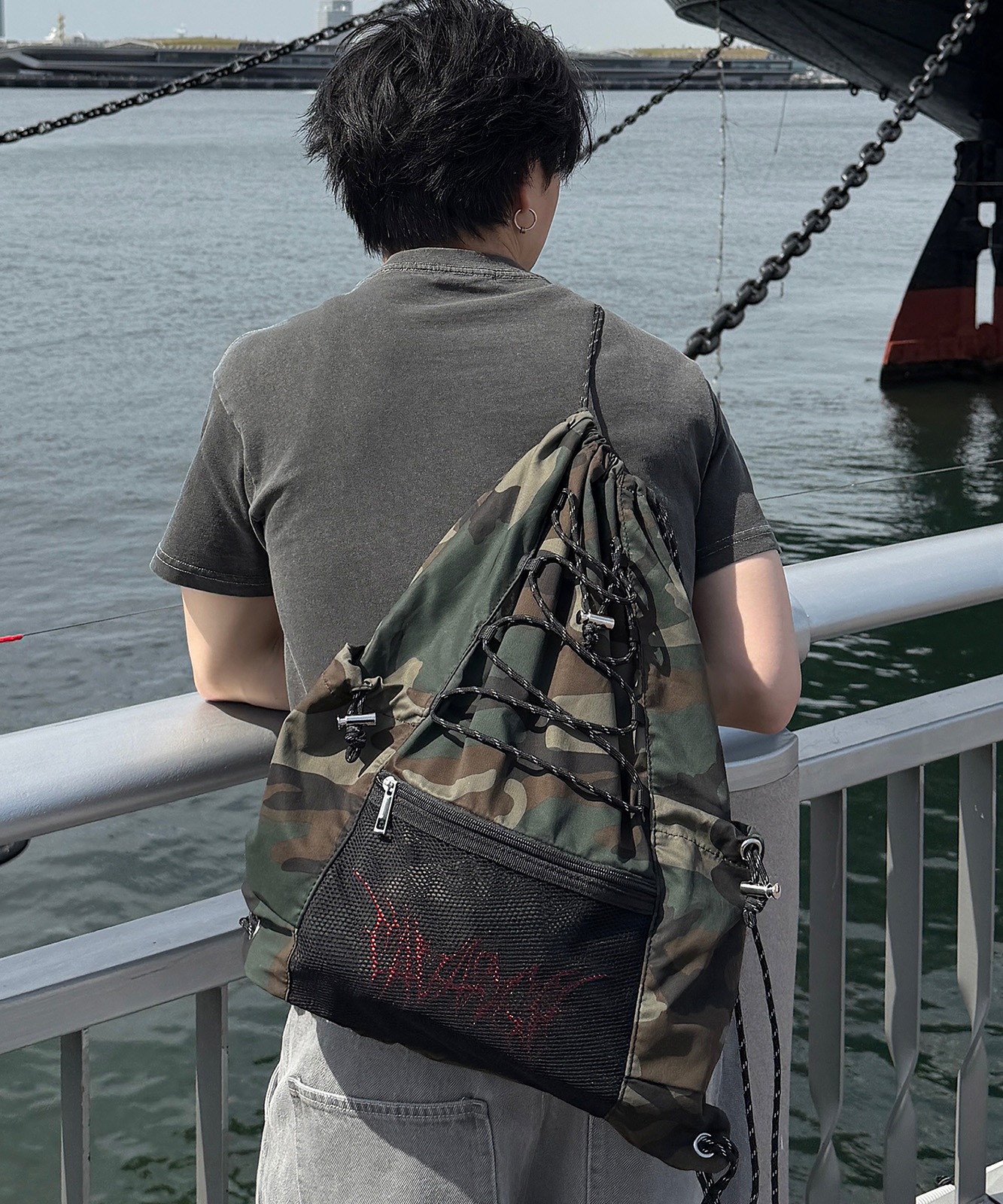 【 DEVICE × ゆーすけコラボ 】 Savadge刺繍ロゴ ナップサック リュック A4 大容量 メンズ レディース テック系 韓国 ストリート スポーツミックス 軽量 RRN26040