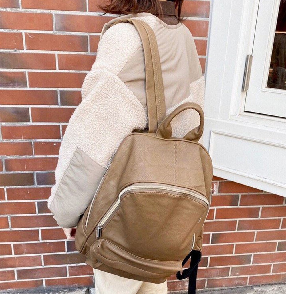 Rename スクエア リュック