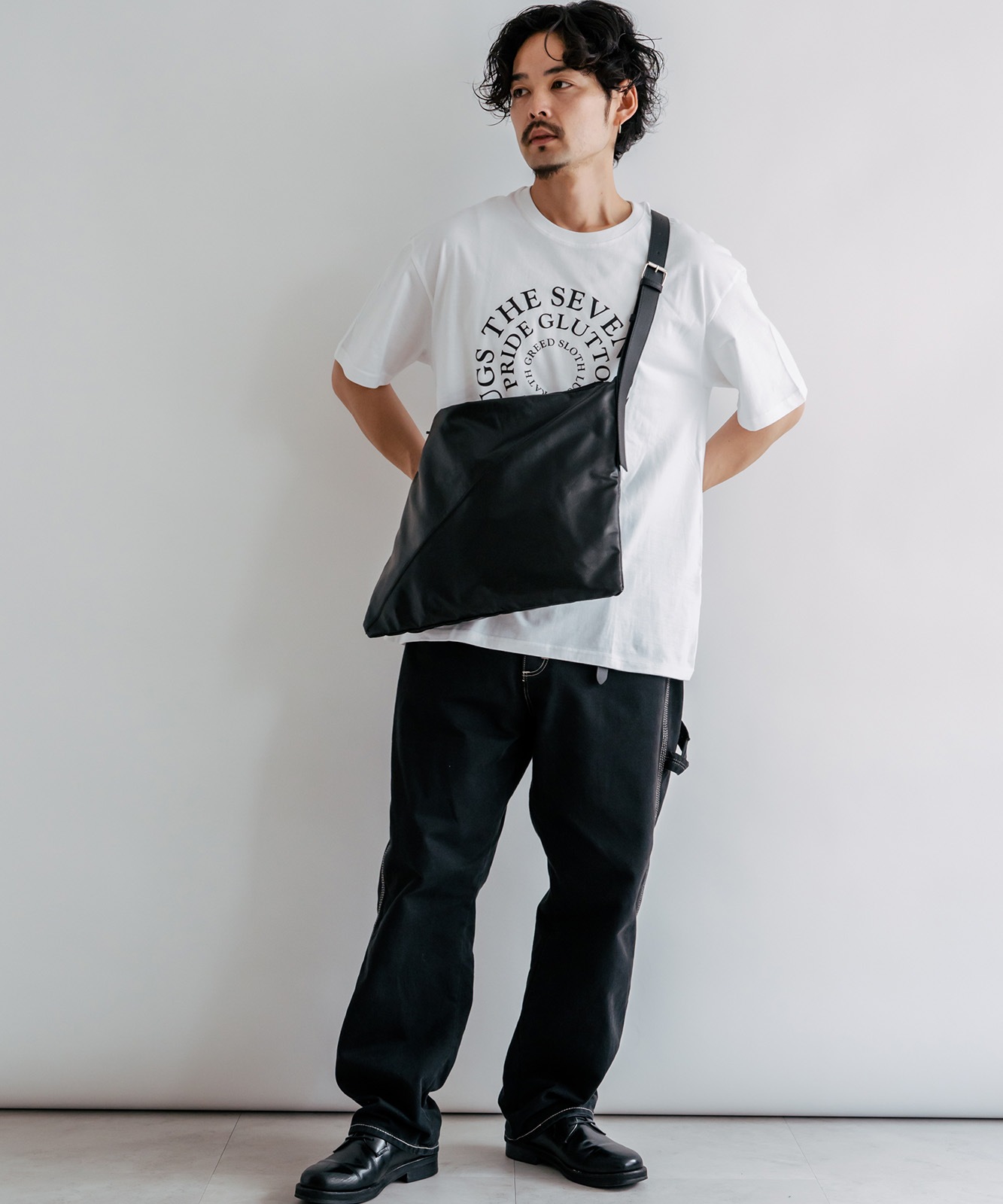 DEVICE＋ フェイクレザーベルト ショルダーバッグ