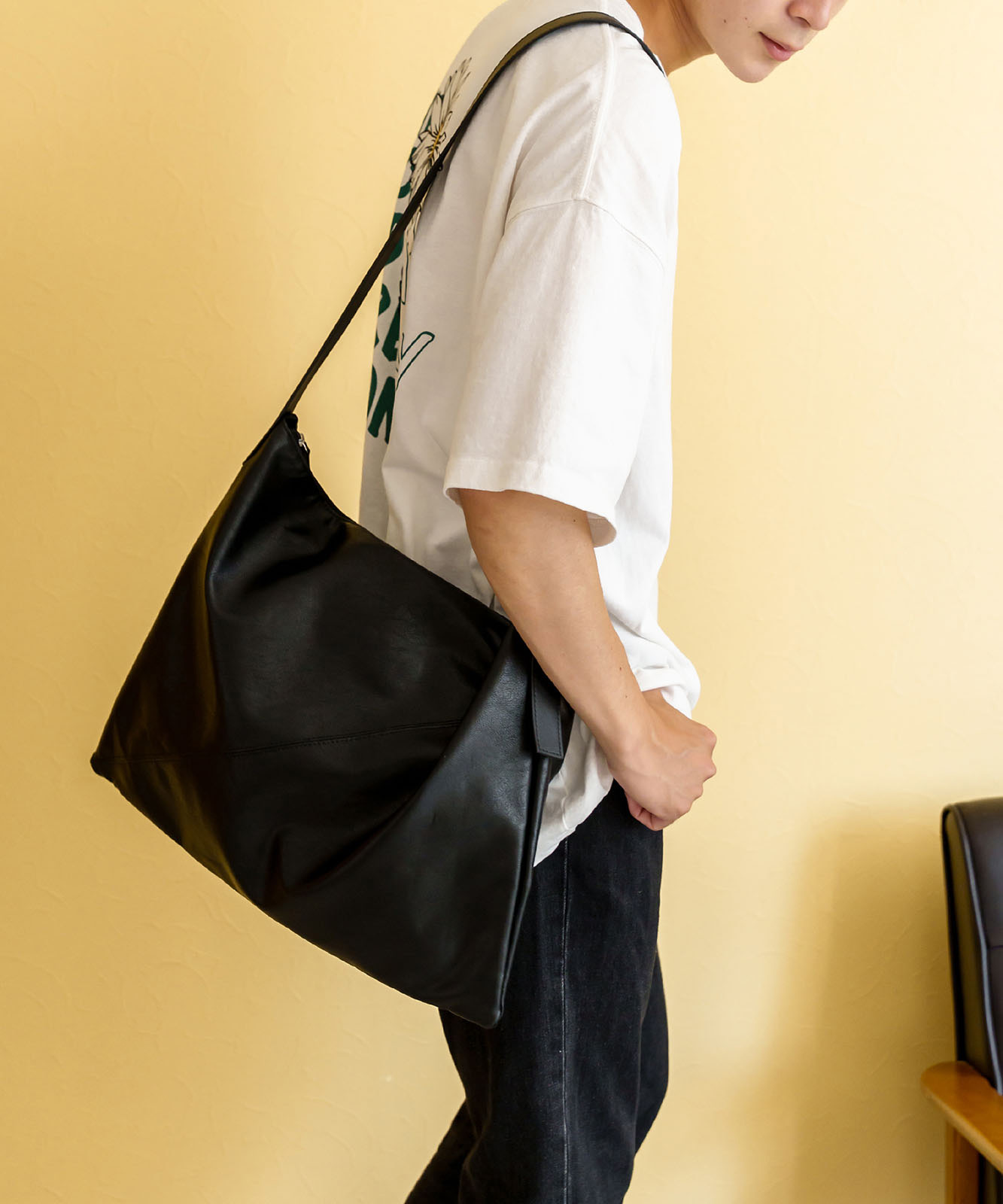 DEVICE＋ フェイクレザーベルト ショルダーバッグ