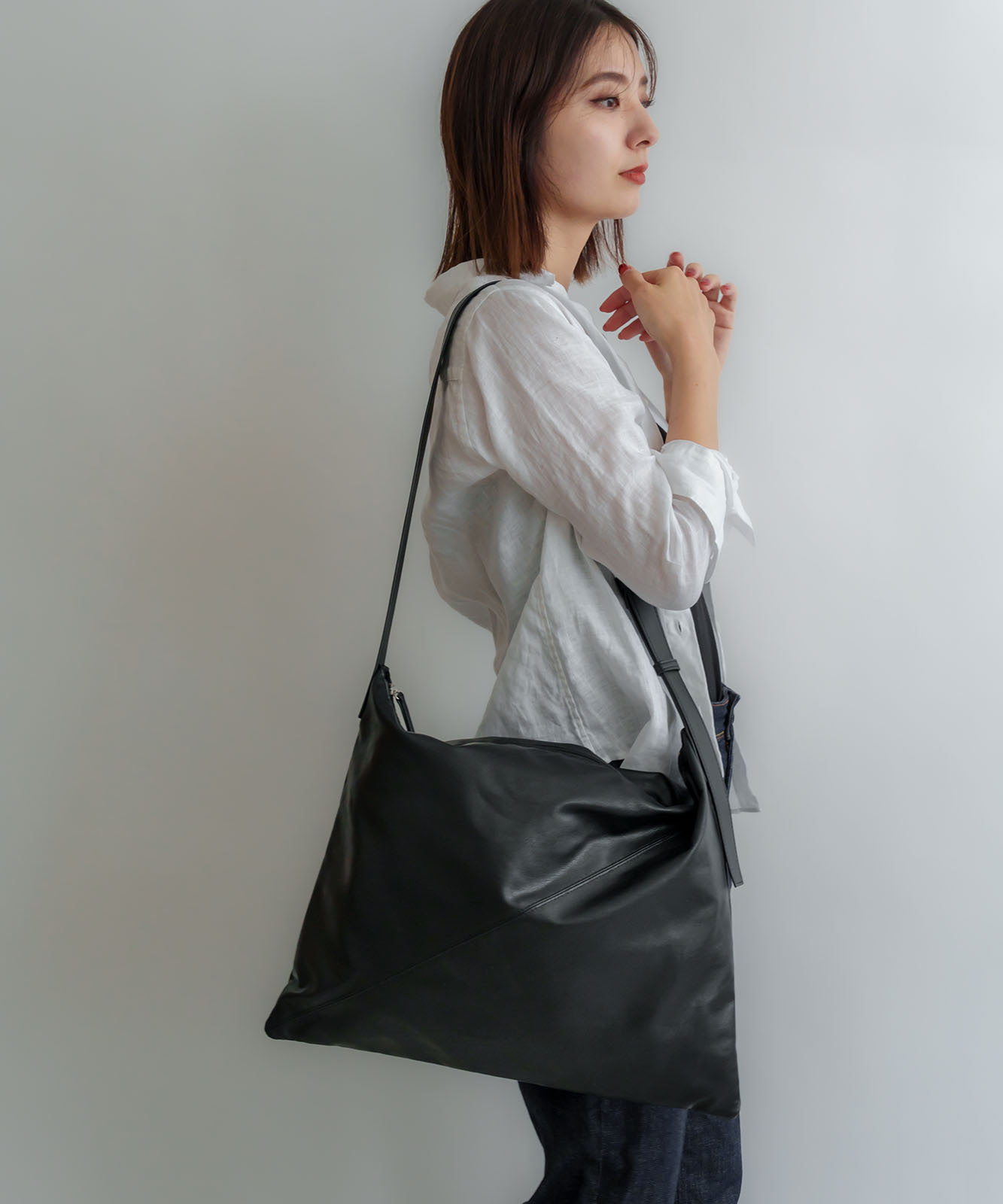 DEVICE＋ フェイクレザーベルト ショルダーバッグ