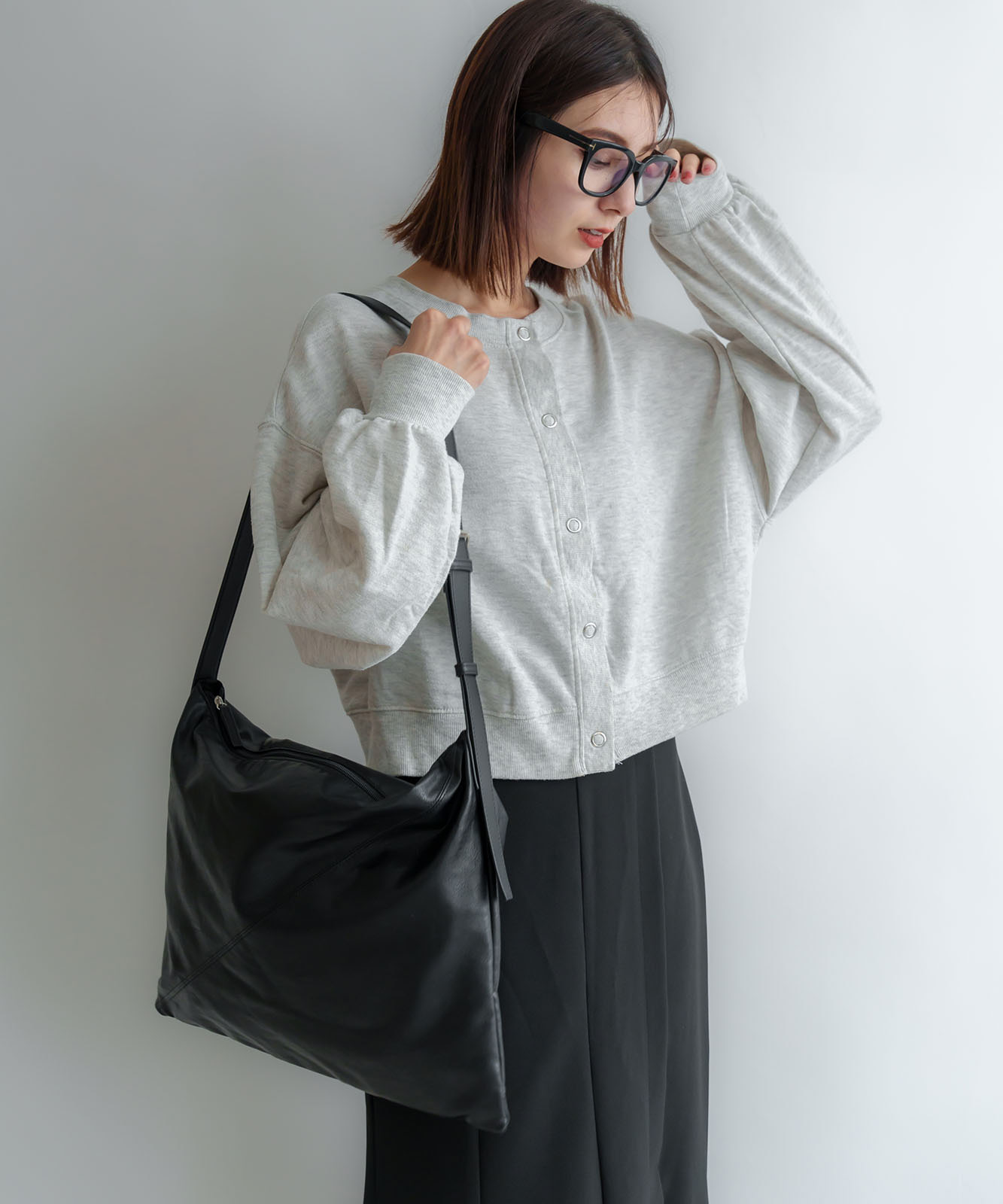 DEVICE＋ フェイクレザーベルト ショルダーバッグ