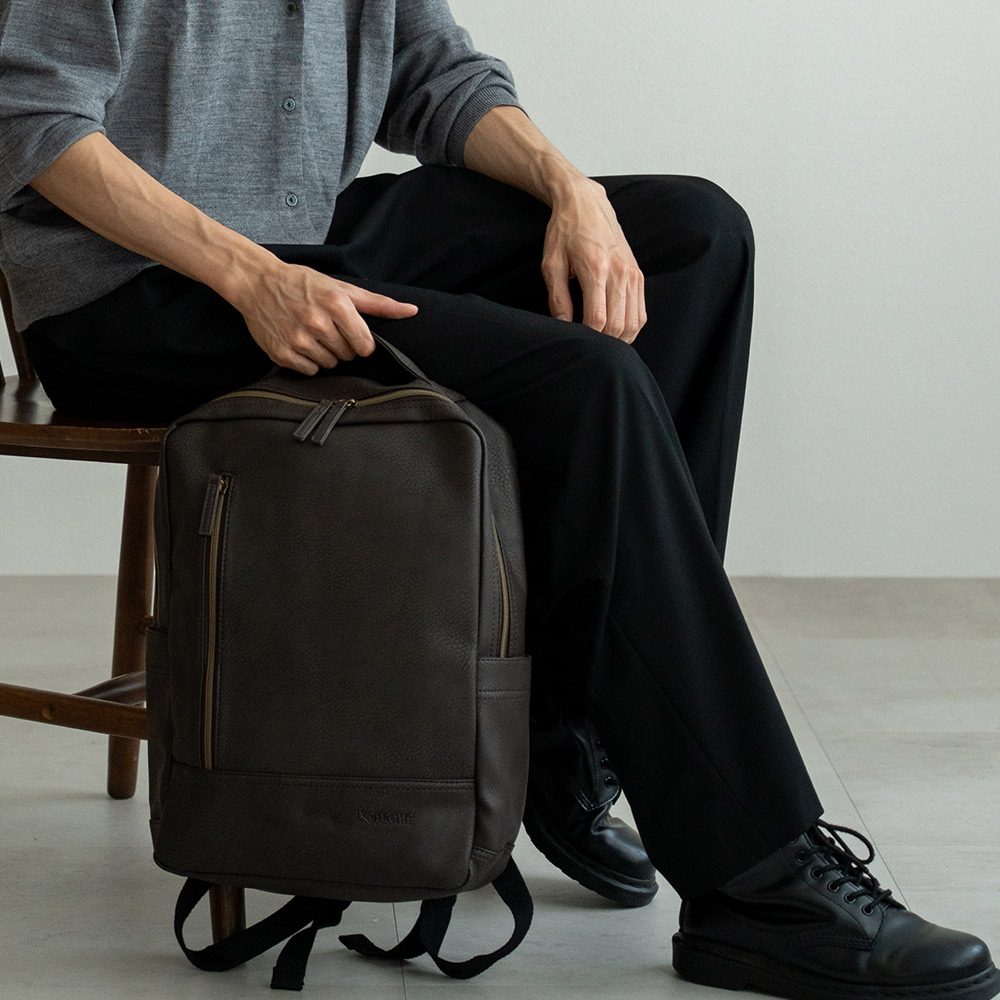 Rename roots リュック