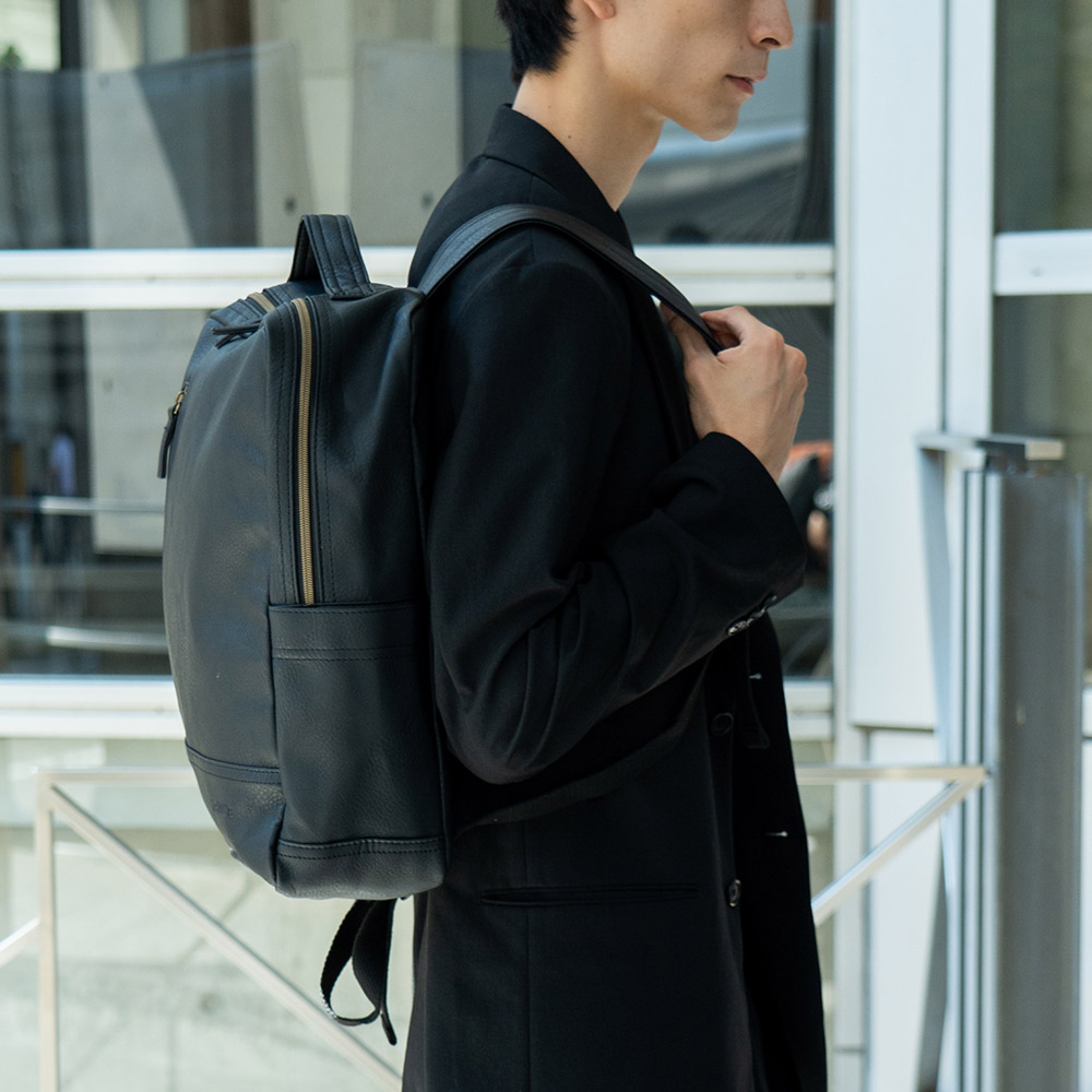 Rename roots リュック