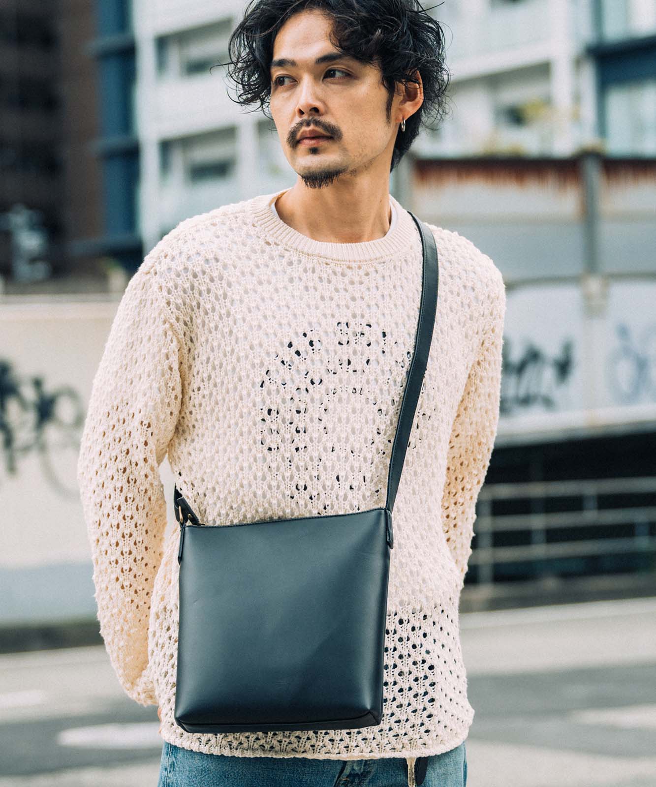 DEVICE フェイクレザー ゴールドカラー ショルダーバッグ