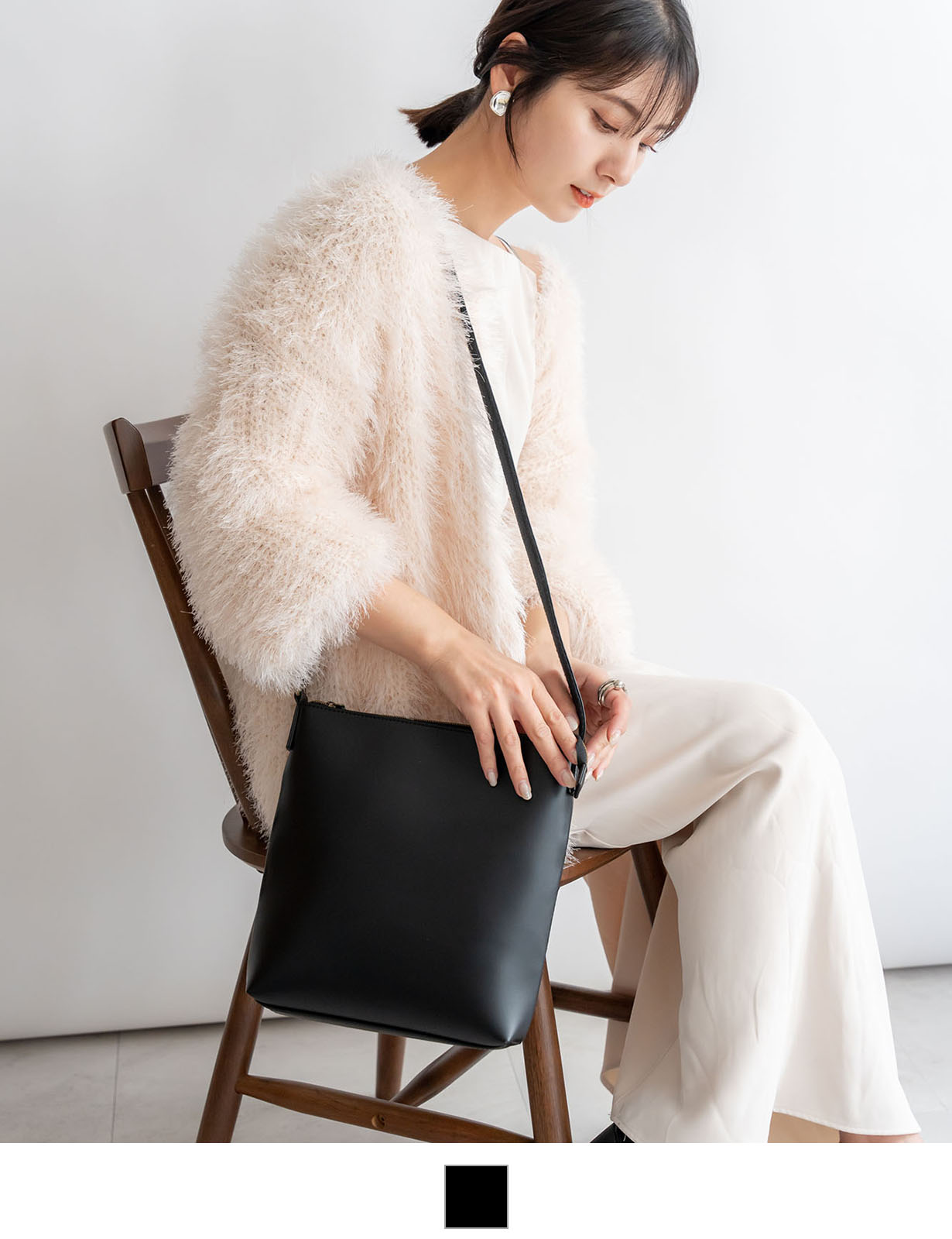 DEVICE フェイクレザー ゴールドカラー ショルダーバッグ