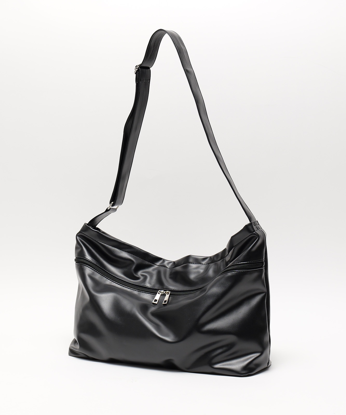 DEVICE ジップデザイン ルーズ マンメイドレザー ショルダーバッグ フェイクレザー メンズ レディース