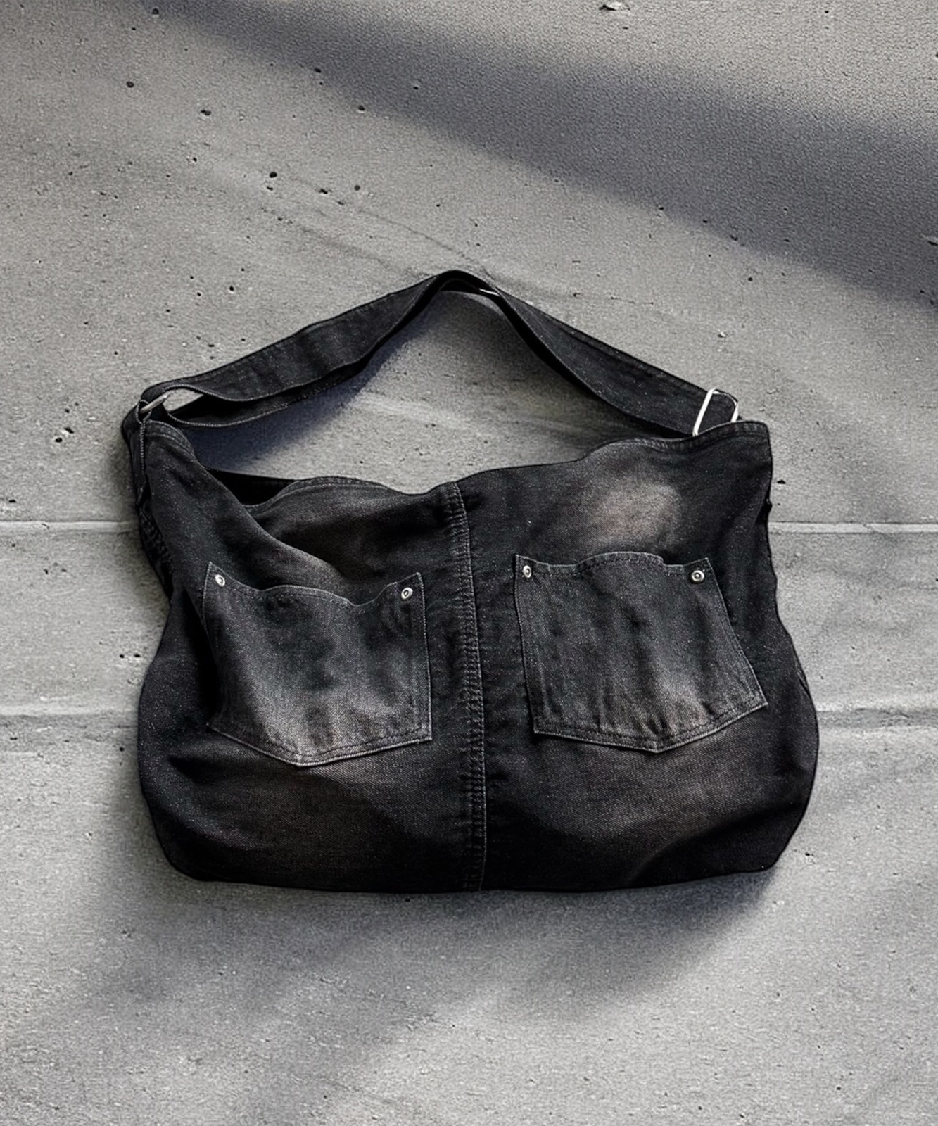 DEVICE ウォッシュ デニム ショルダーバッグ