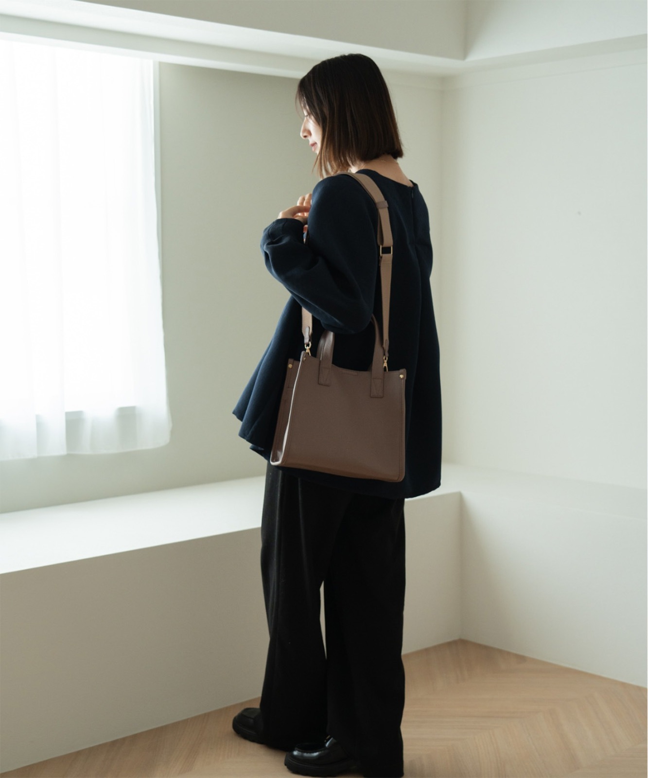 【 Rename 】 スクエア ミニ ボックス トートバッグ 本革 レザー レディース メンズ ユニセックス おしゃれ 高見え 上品 通勤 カジュアル 大人 女性 学生 RTL24010