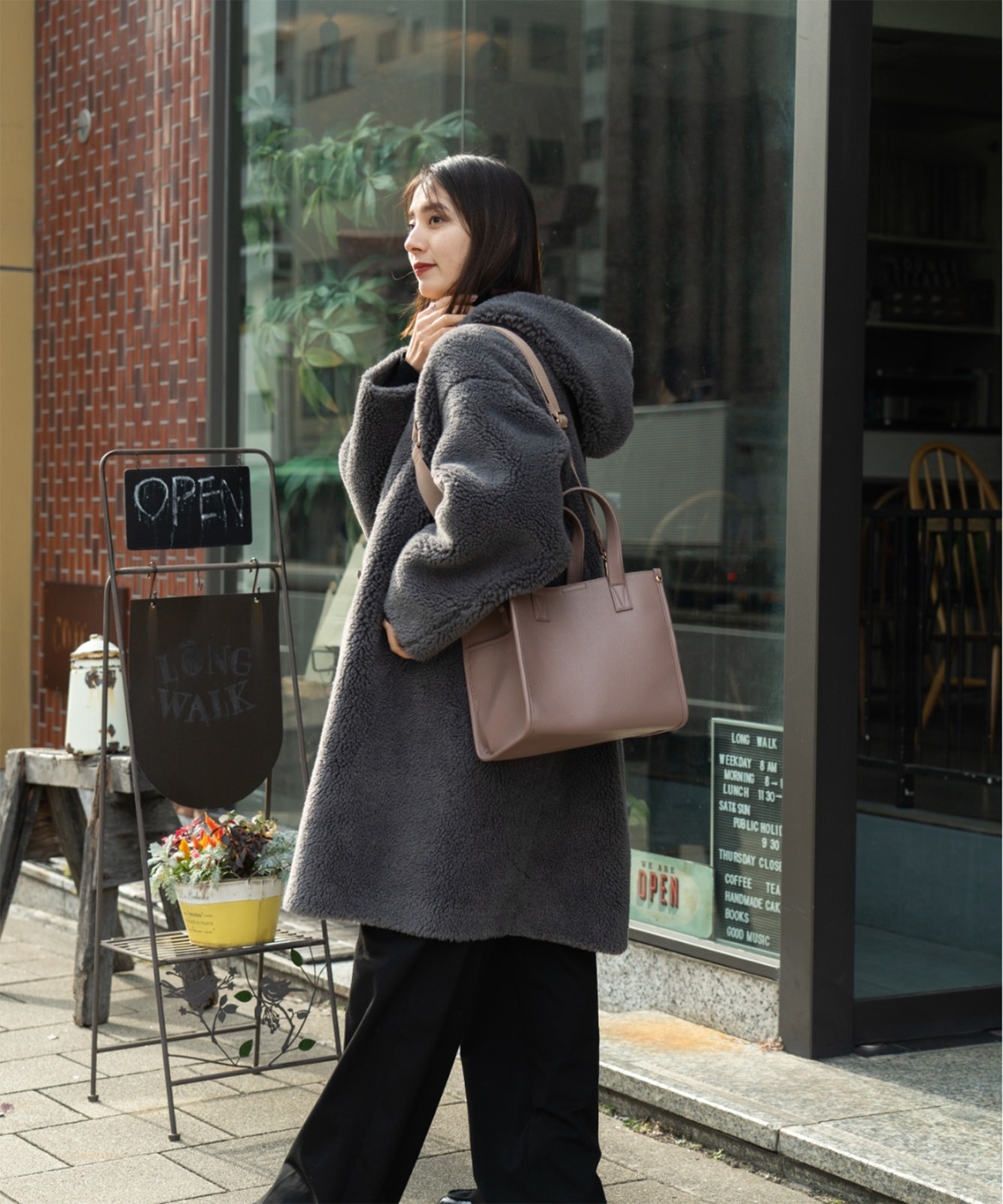 【 Rename 】 スクエア ミニ ボックス トートバッグ 本革 レザー レディース メンズ ユニセックス おしゃれ 高見え 上品 通勤 カジュアル 大人 女性 学生 RTL24010