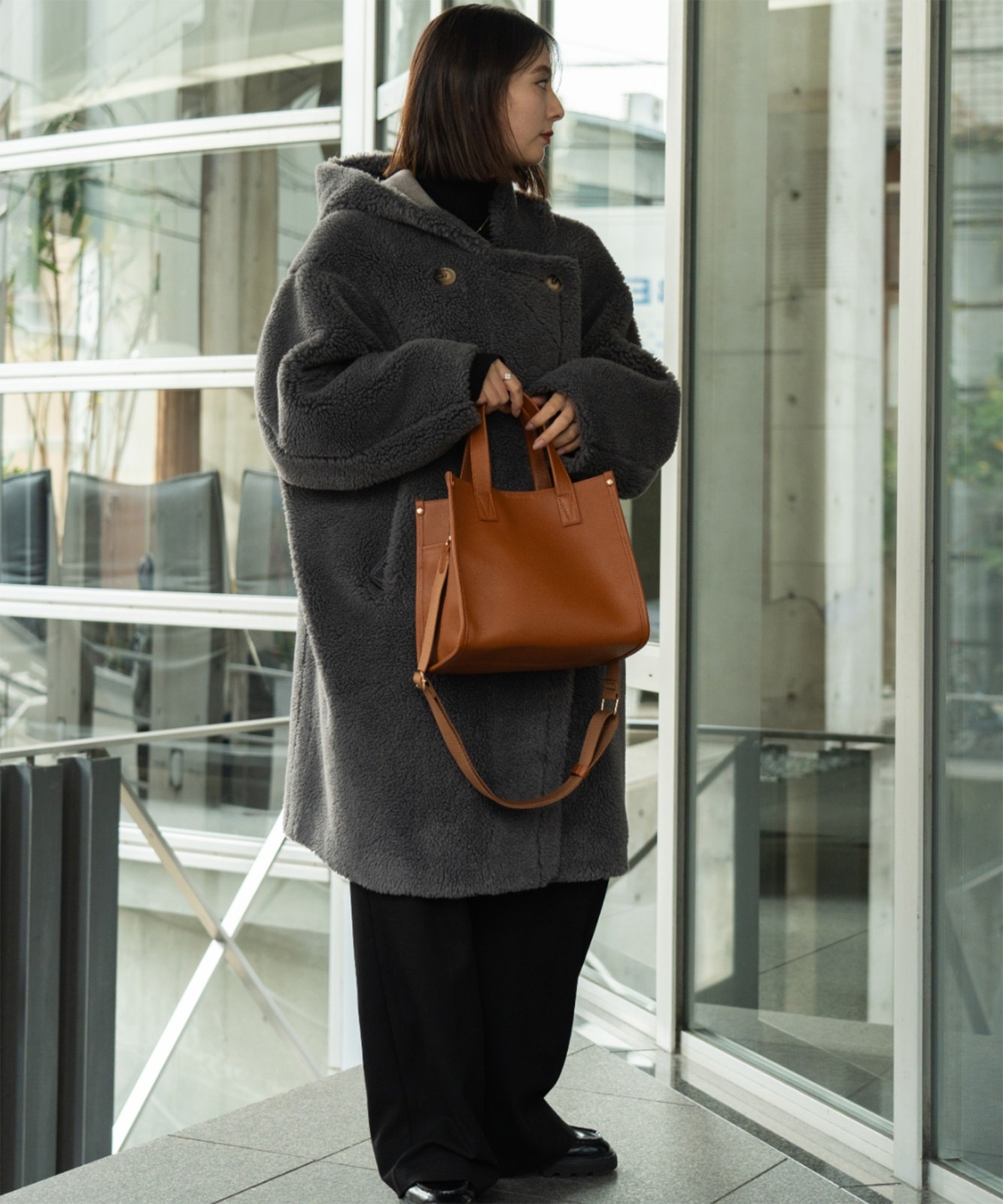 【 Rename 】 スクエア ミニ ボックス トートバッグ 本革 レザー レディース メンズ ユニセックス おしゃれ 高見え 上品 通勤 カジュアル 大人 女性 学生 RTL24010