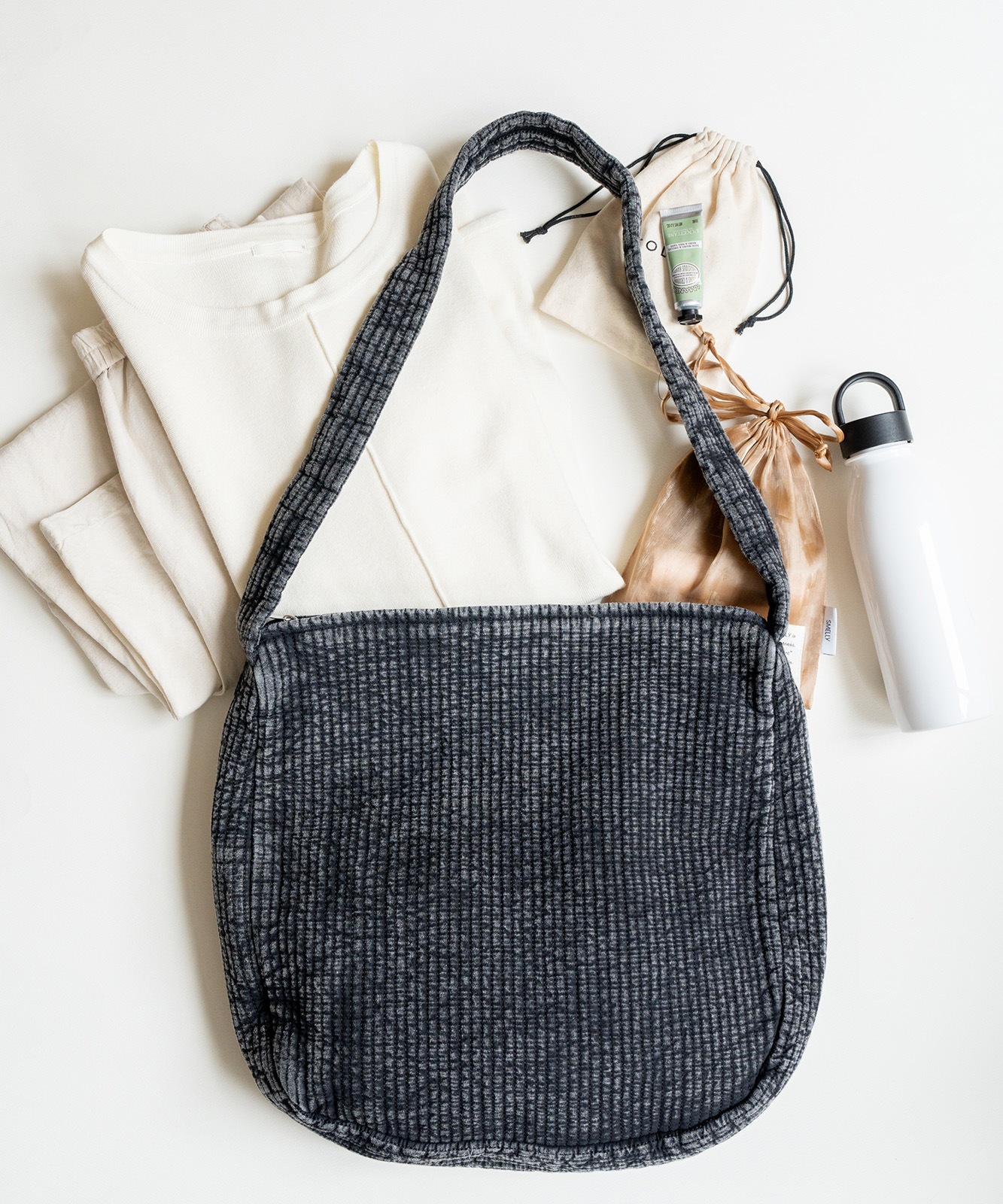 Rename  ヌビショルダーバッグ マザーズバッグ 斜めがけバッグ 丸洗いOK メンズ レディース