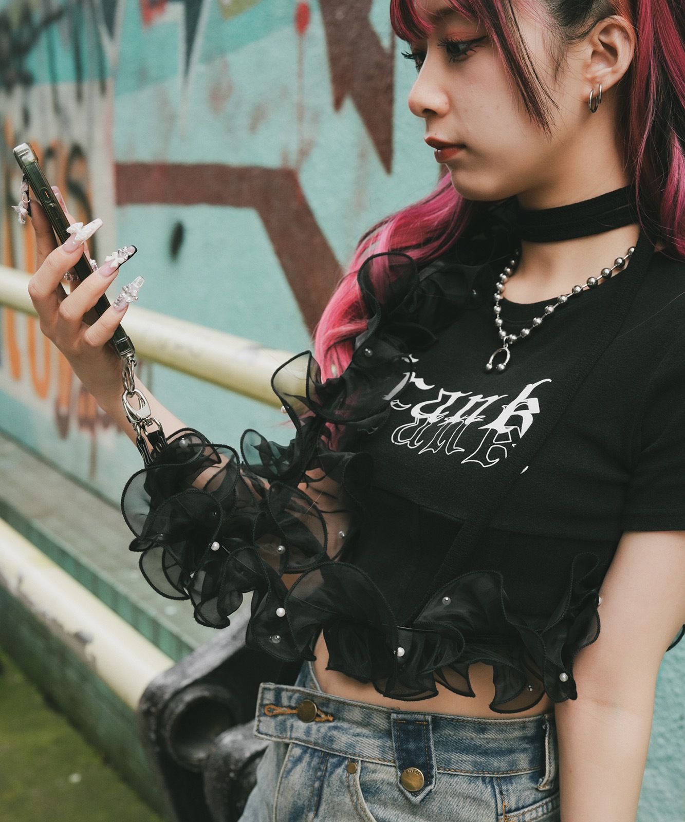 【 Rename 】 チュールフリル シアー スマホショルダー クロスボディストラップ マルチストラップ レディース ユニセックス 学生 旅行 ママ おしゃれ カジュアル RSN24023