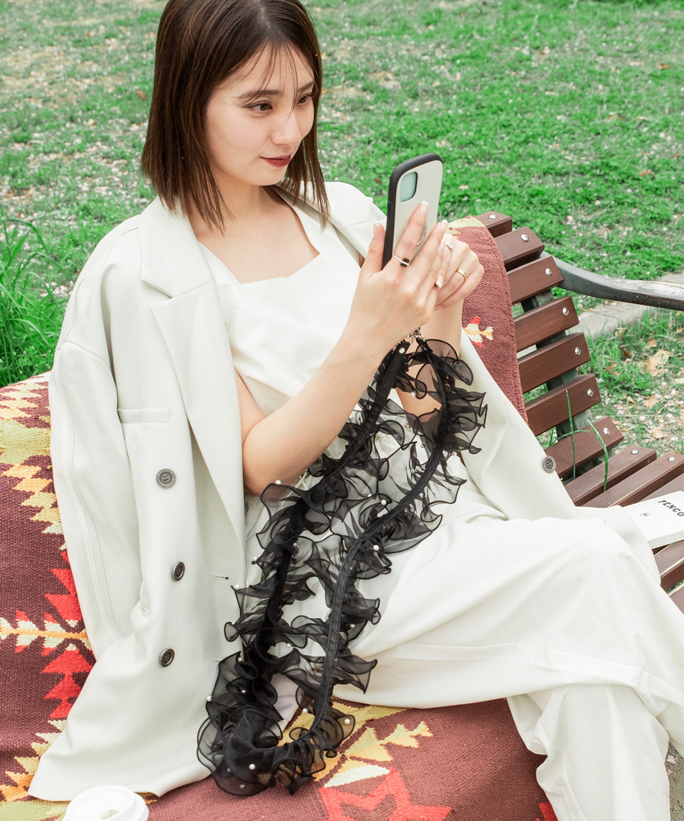 【 Rename 】 チュールフリル シアー スマホショルダー クロスボディストラップ マルチストラップ レディース ユニセックス 学生 旅行 ママ おしゃれ カジュアル RSN24023