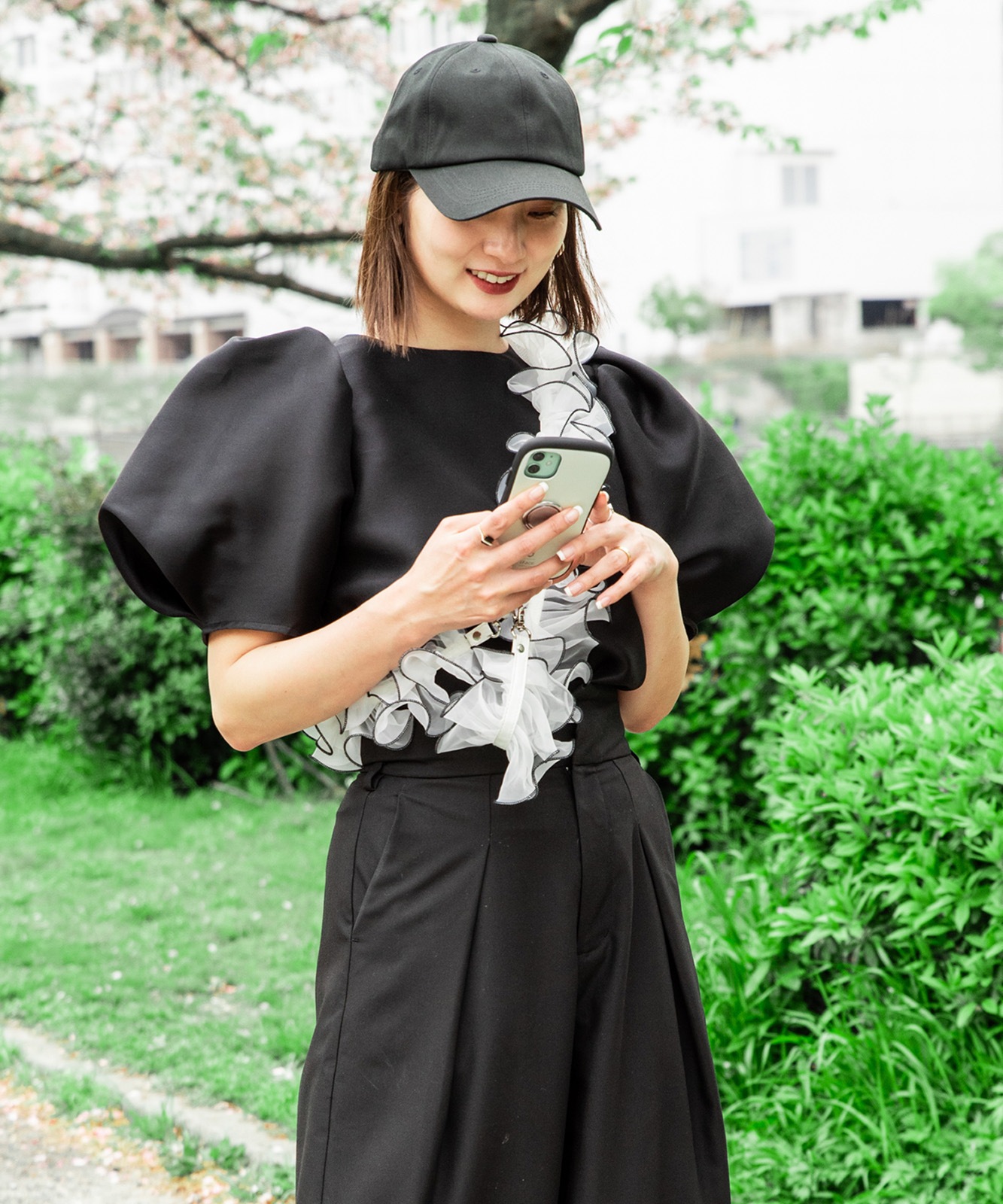 【 Rename 】 チュールフリル シアー スマホショルダー クロスボディストラップ マルチストラップ レディース ユニセックス 学生 旅行 ママ おしゃれ カジュアル RSN24023