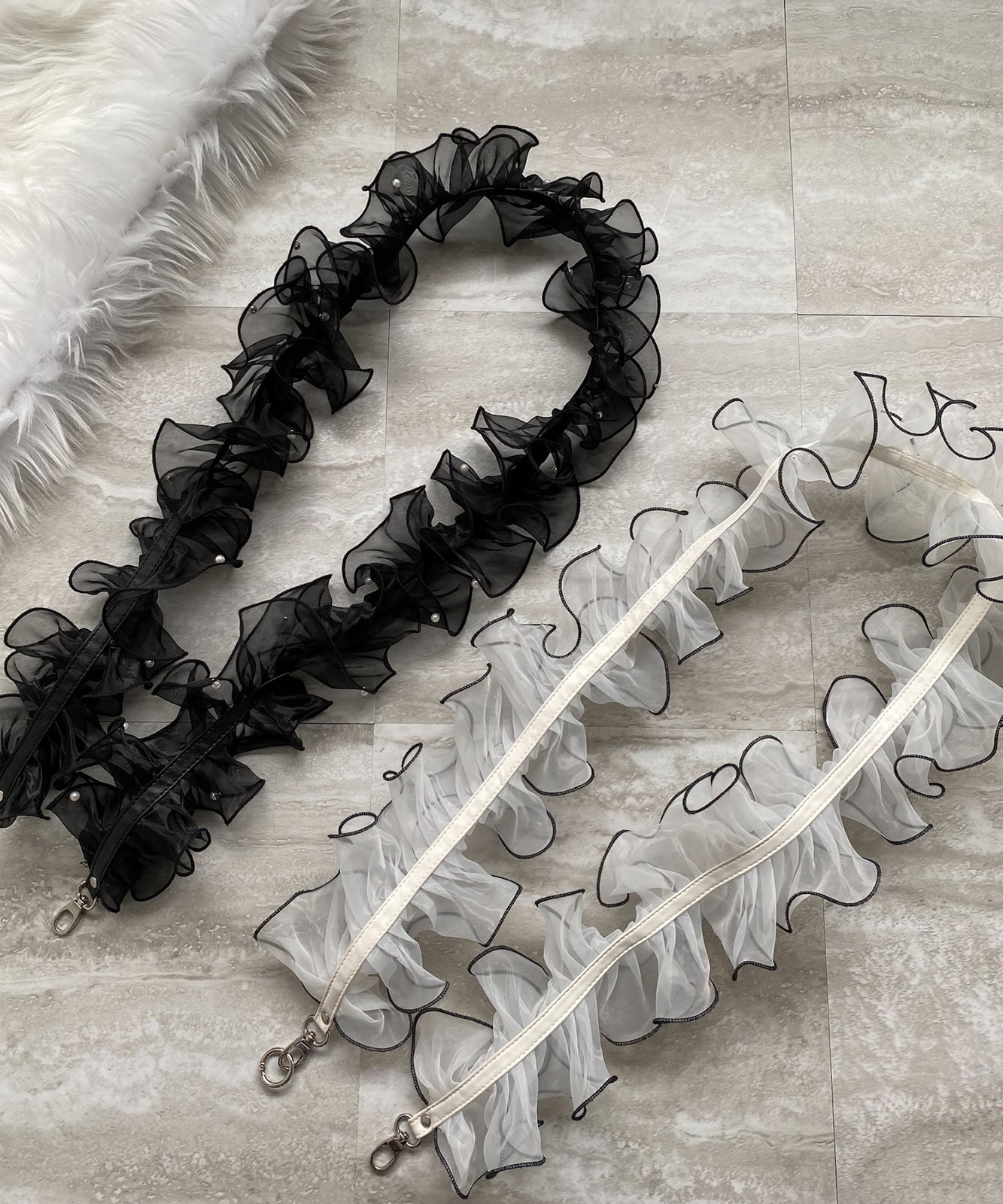 【 Rename 】 チュールフリル シアー スマホショルダー クロスボディストラップ マルチストラップ レディース ユニセックス 学生 旅行 ママ おしゃれ カジュアル RSN24023